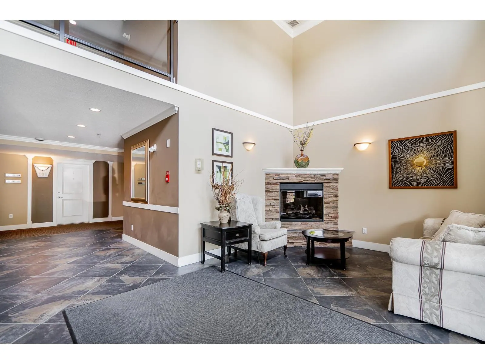 207 2038 SANDALWOOD CRESCENT