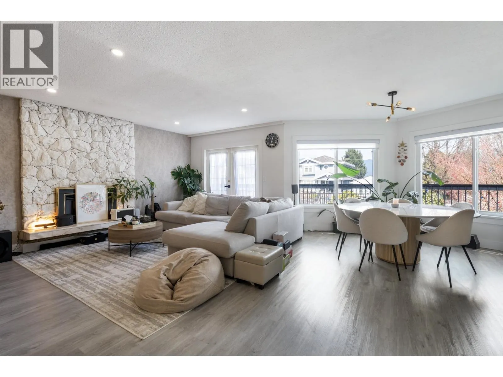 4346 DUNDAS STREET
