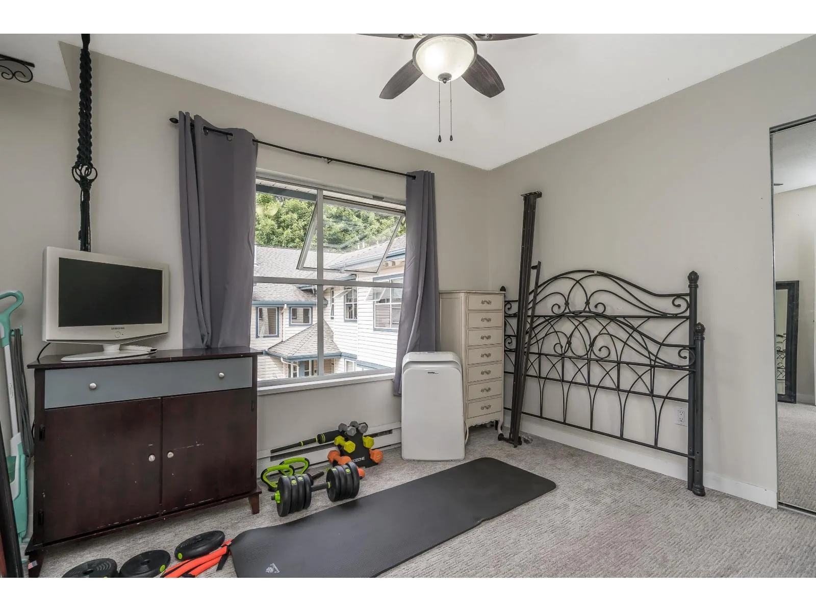49 5670 208 STREET