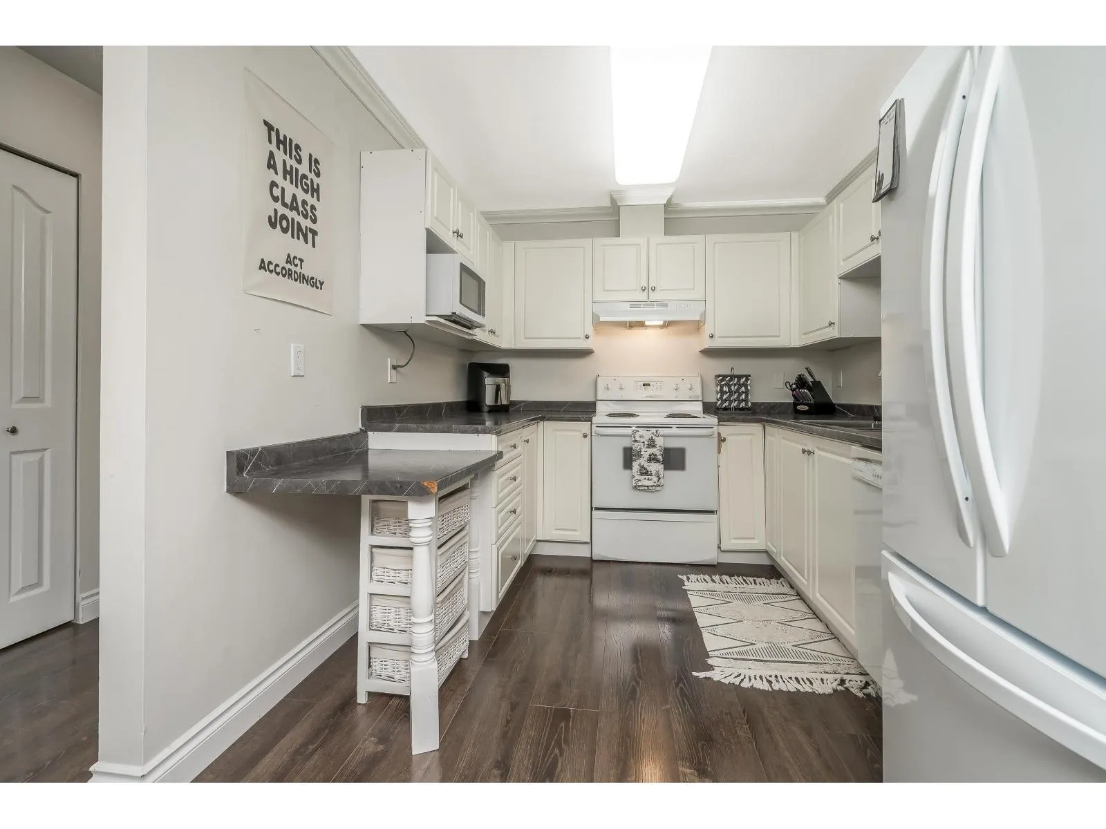 49 5670 208 STREET