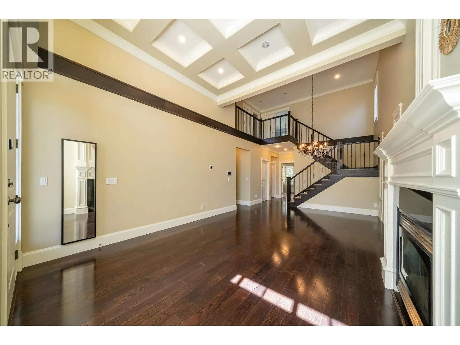 6191 DUNSMUIR CRESCENT