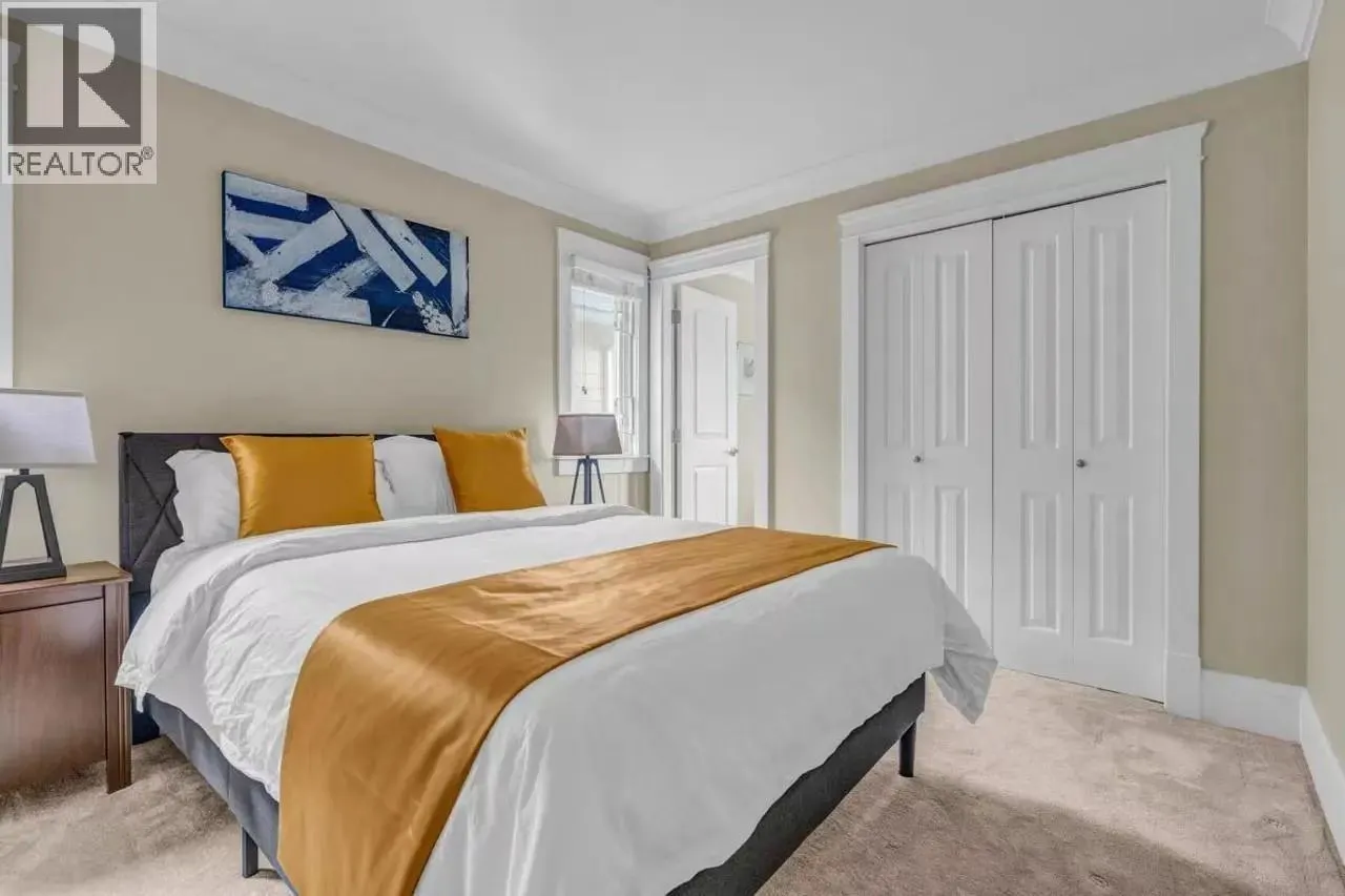 6191 DUNSMUIR CRESCENT