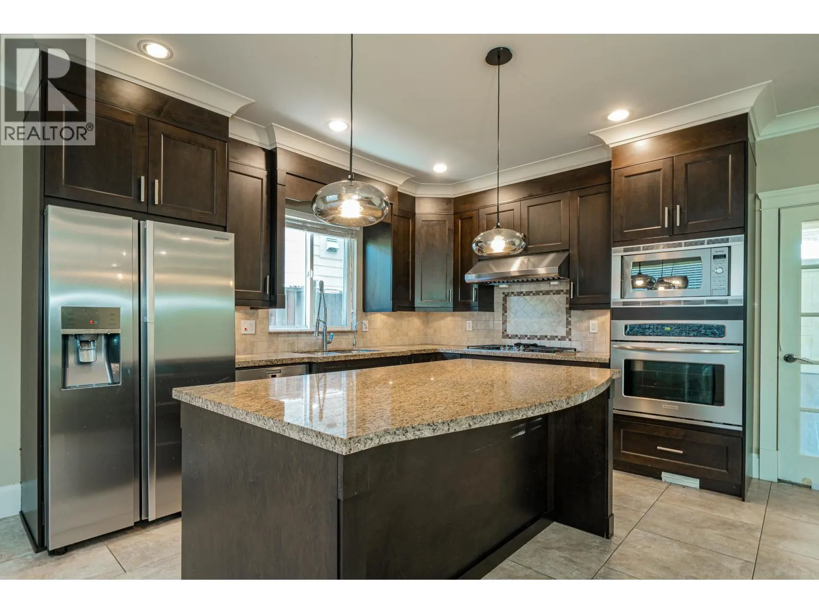 6191 DUNSMUIR CRESCENT