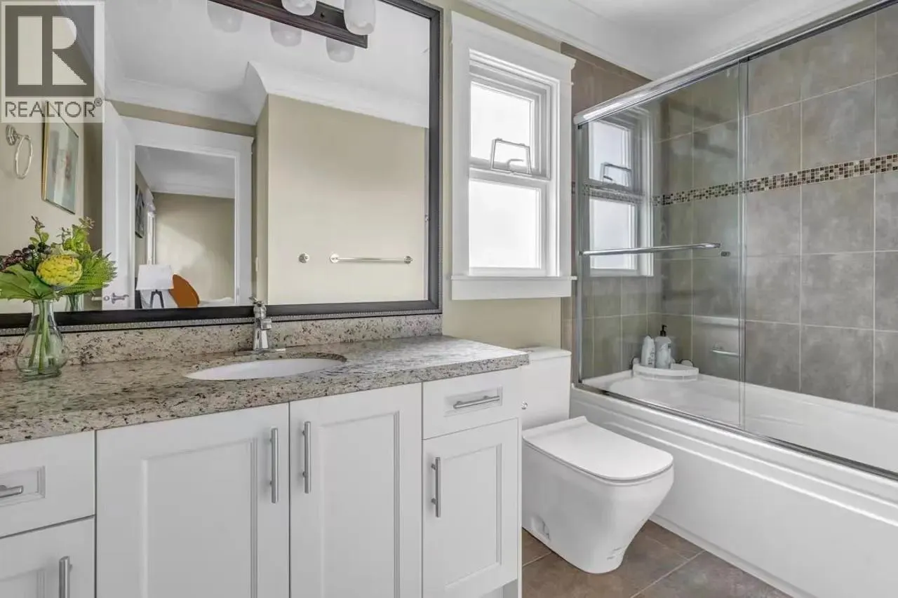 6191 DUNSMUIR CRESCENT