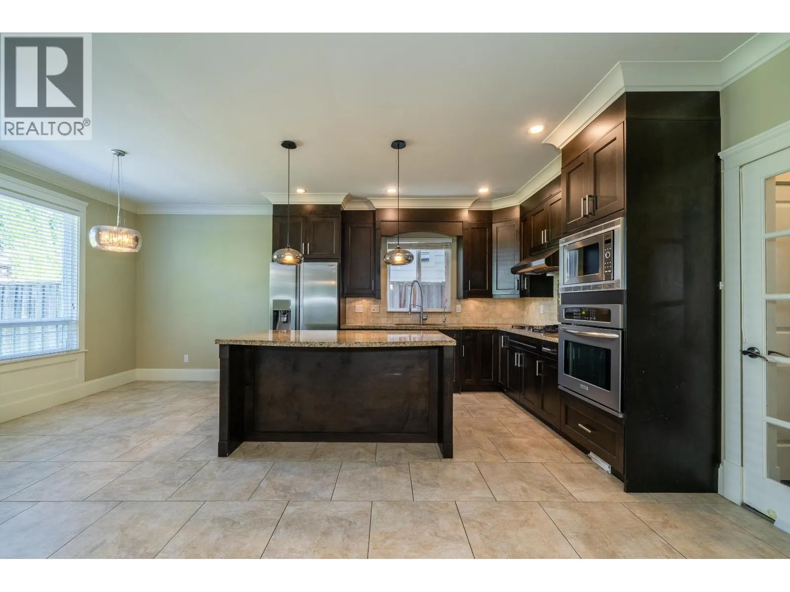6191 DUNSMUIR CRESCENT