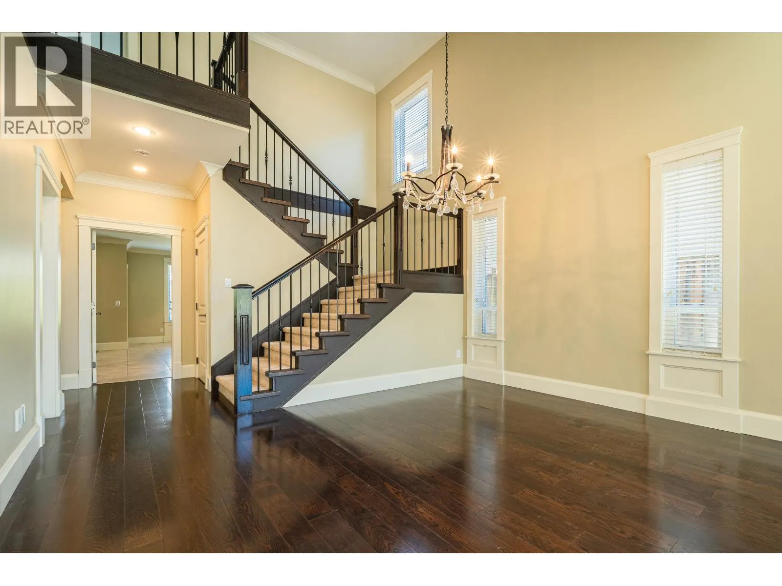 6191 DUNSMUIR CRESCENT
