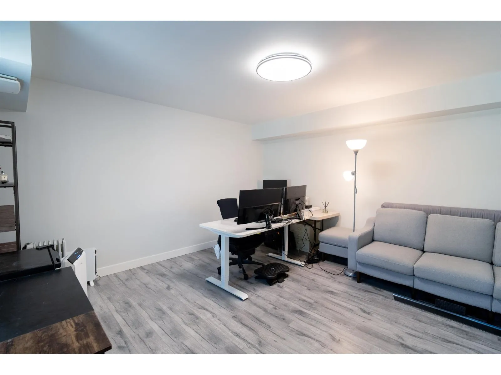 64 20857 77A AVENUE