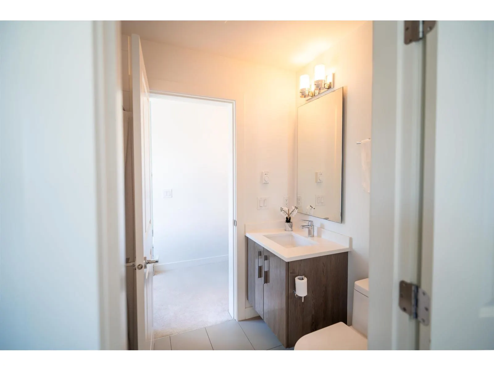 64 20857 77A AVENUE