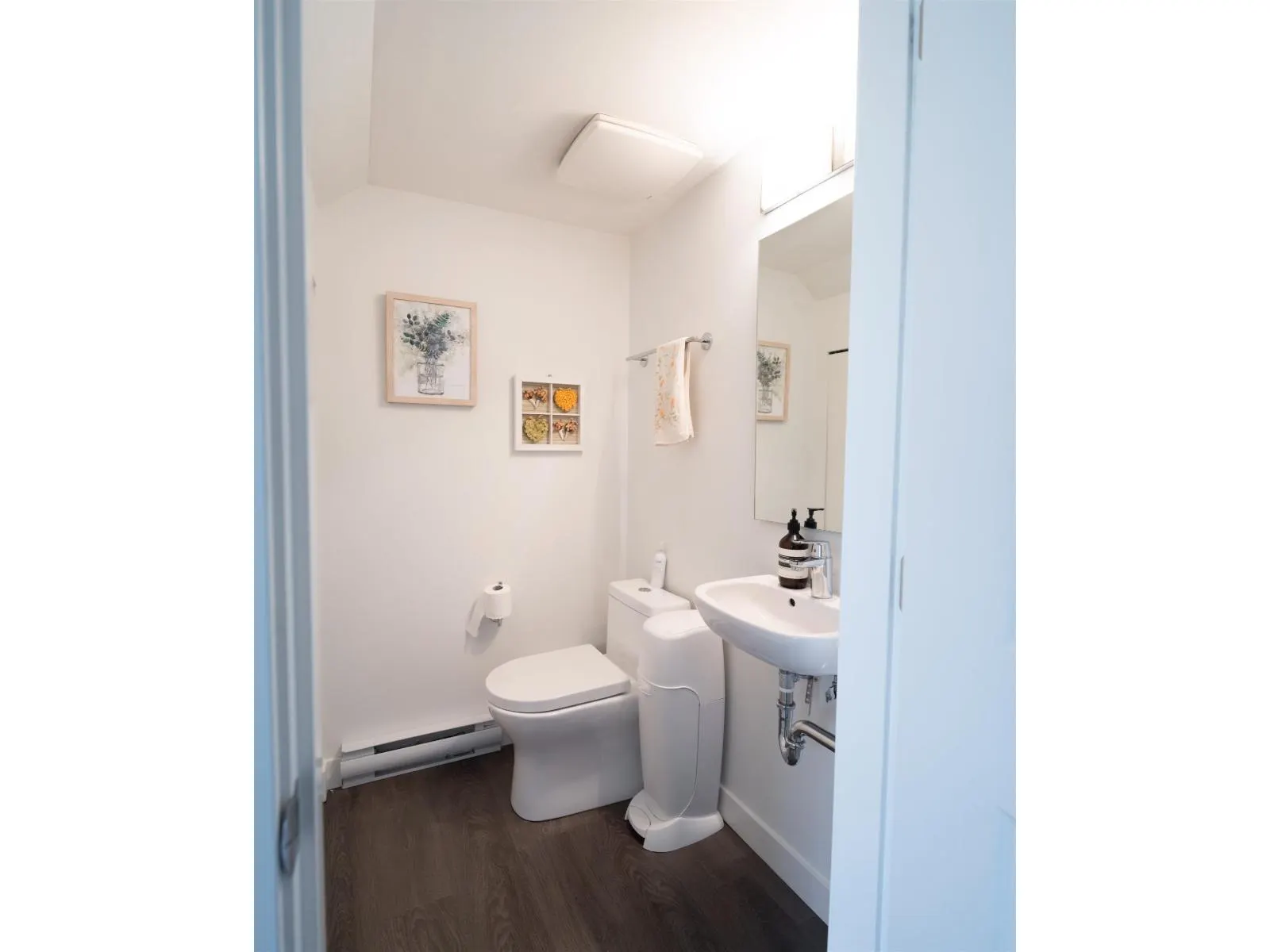 64 20857 77A AVENUE