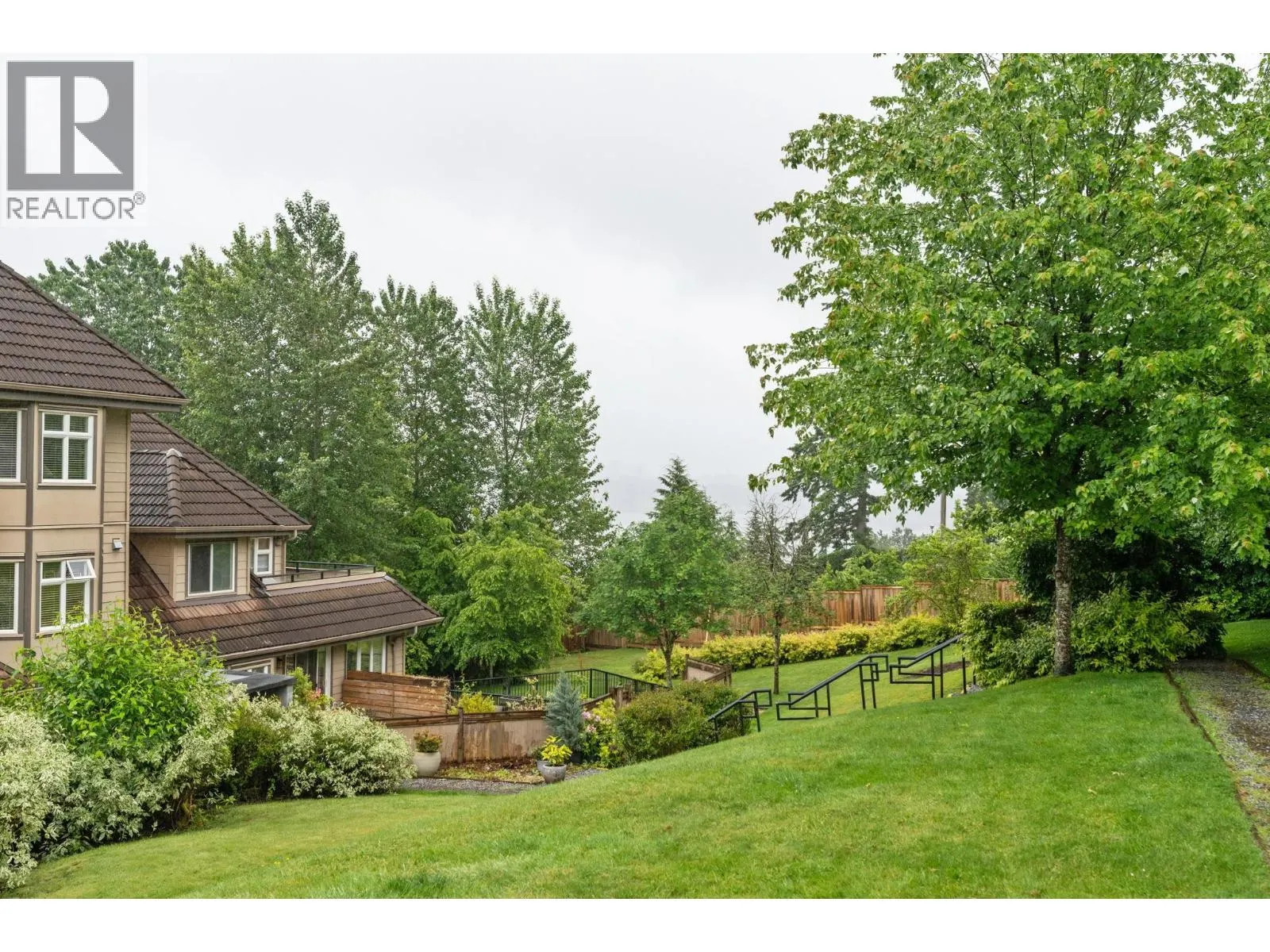 501 160 SHORELINE CIRCLE