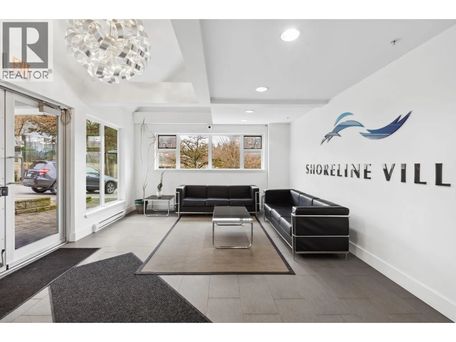 501 160 SHORELINE CIRCLE