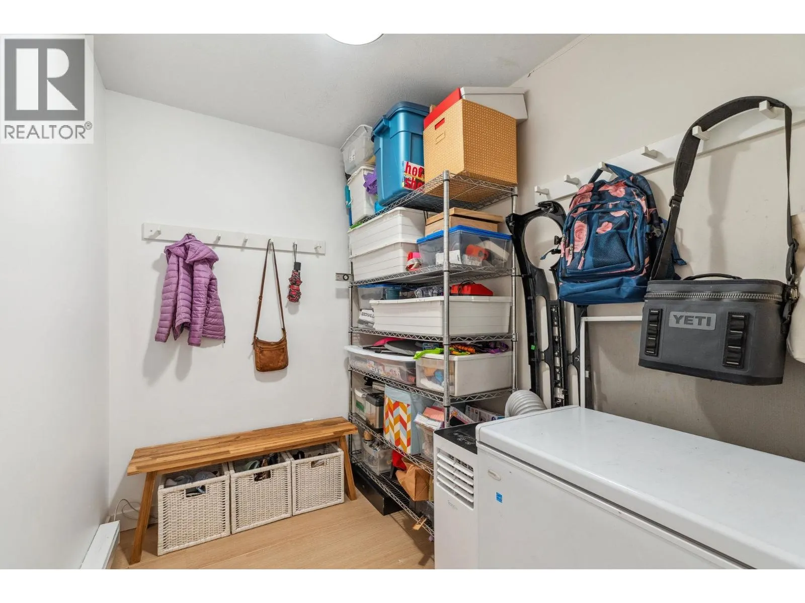 501 160 SHORELINE CIRCLE