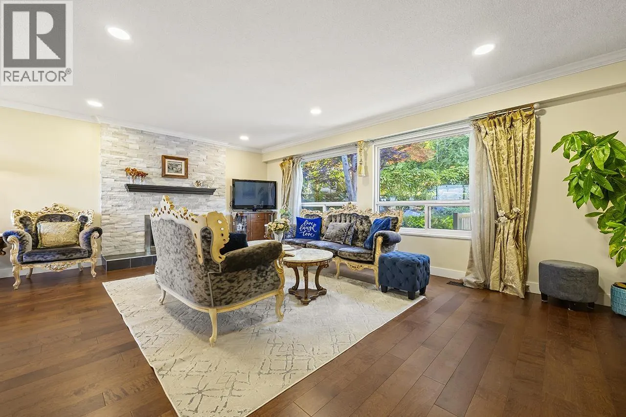 317 HICKEY DRIVE