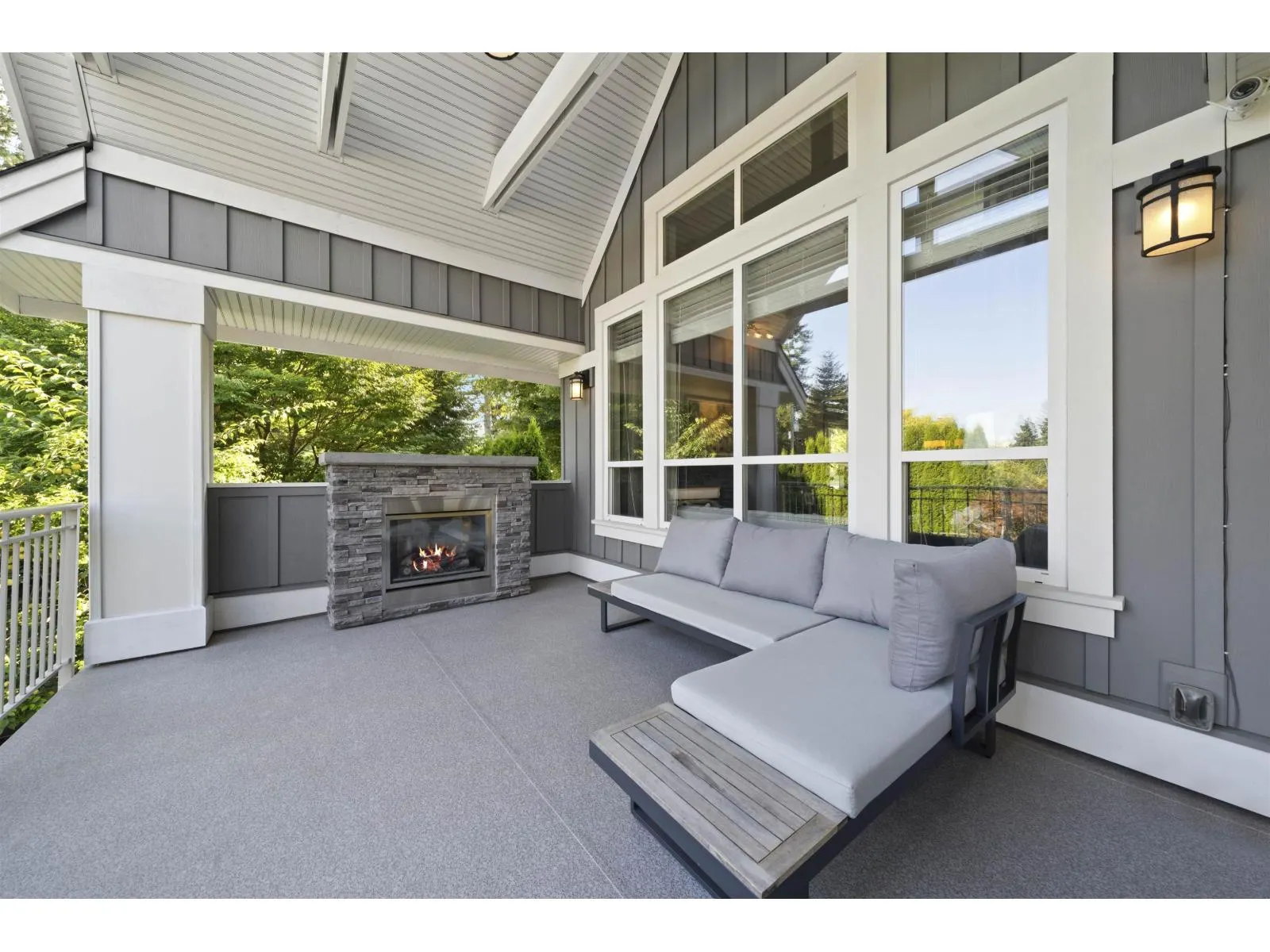 1008 165 STREET