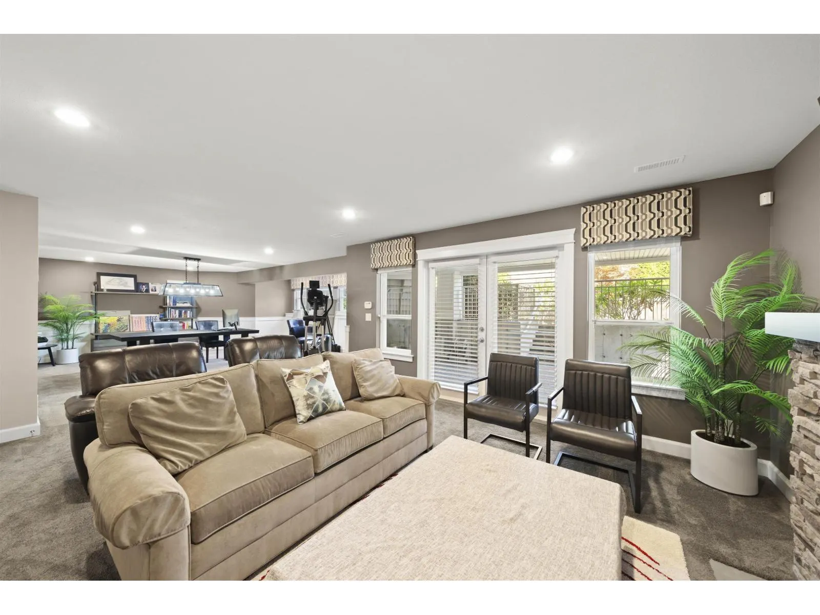 1008 165 STREET