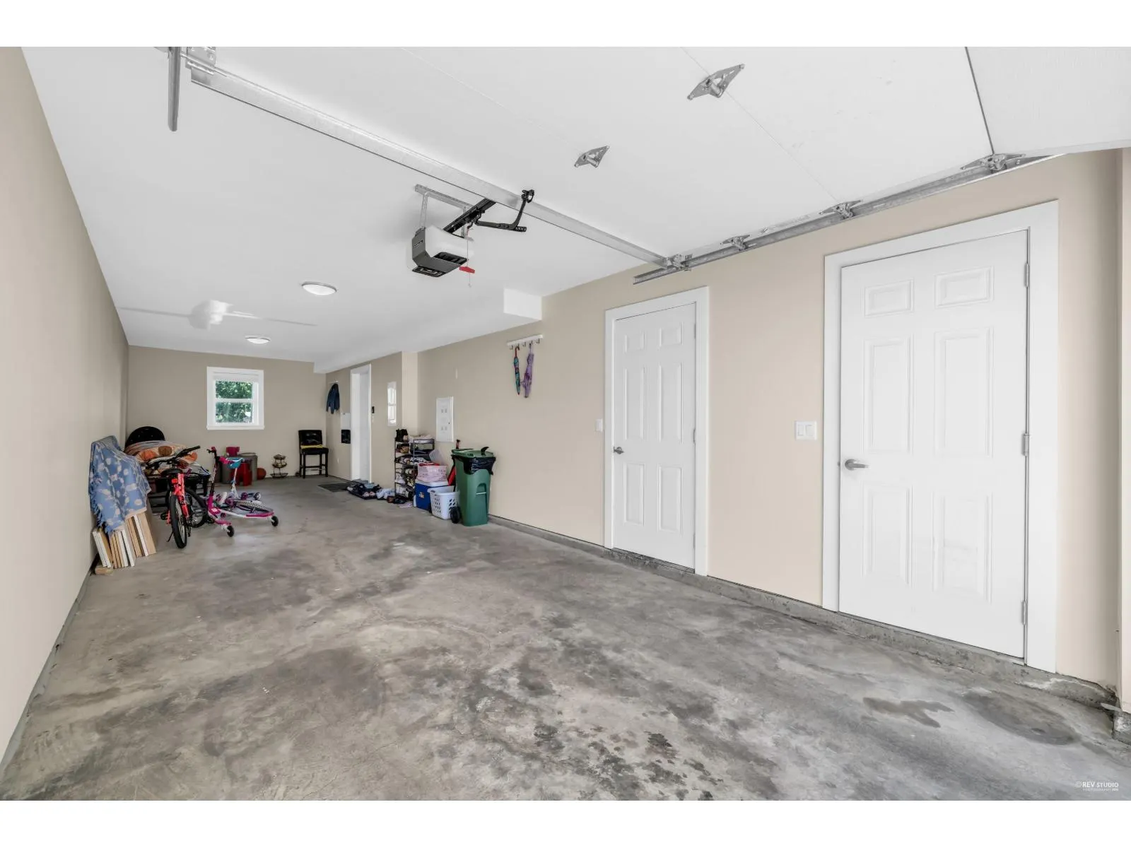 2 32138 GEORGE FERGUSON WAY