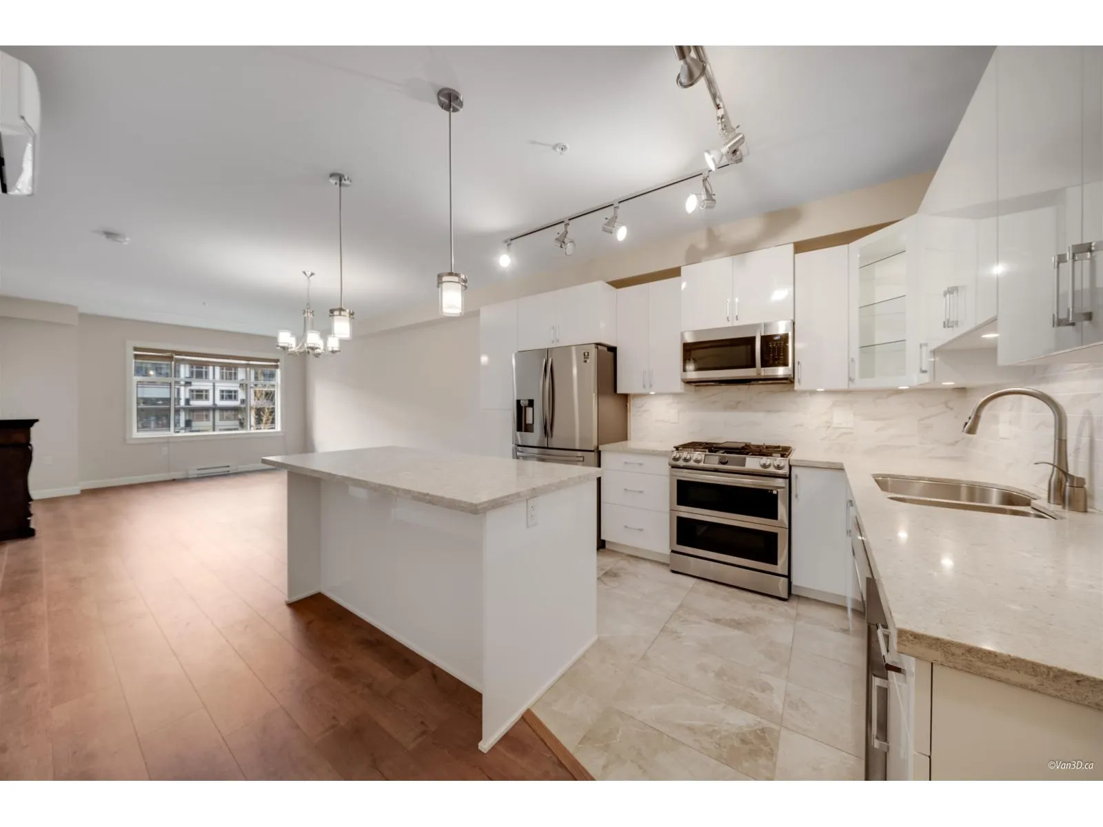 305 8561 203A STREET