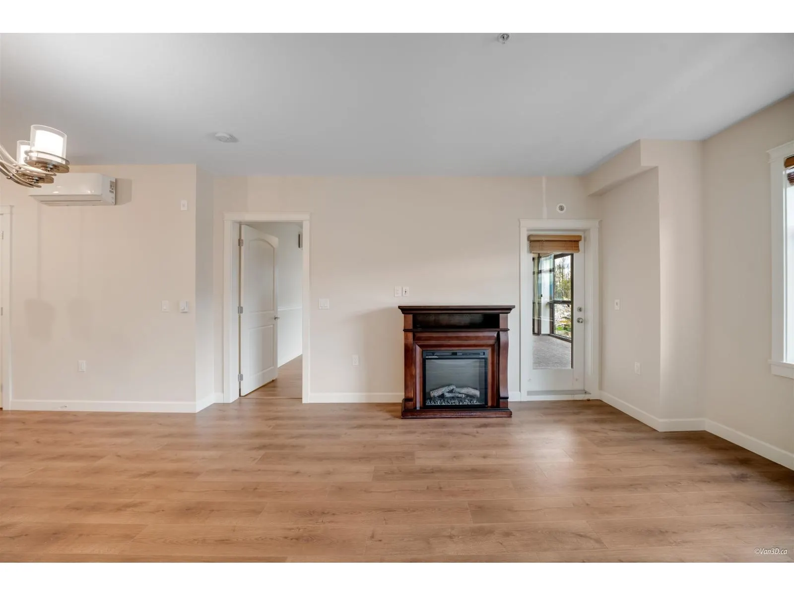 305 8561 203A STREET
