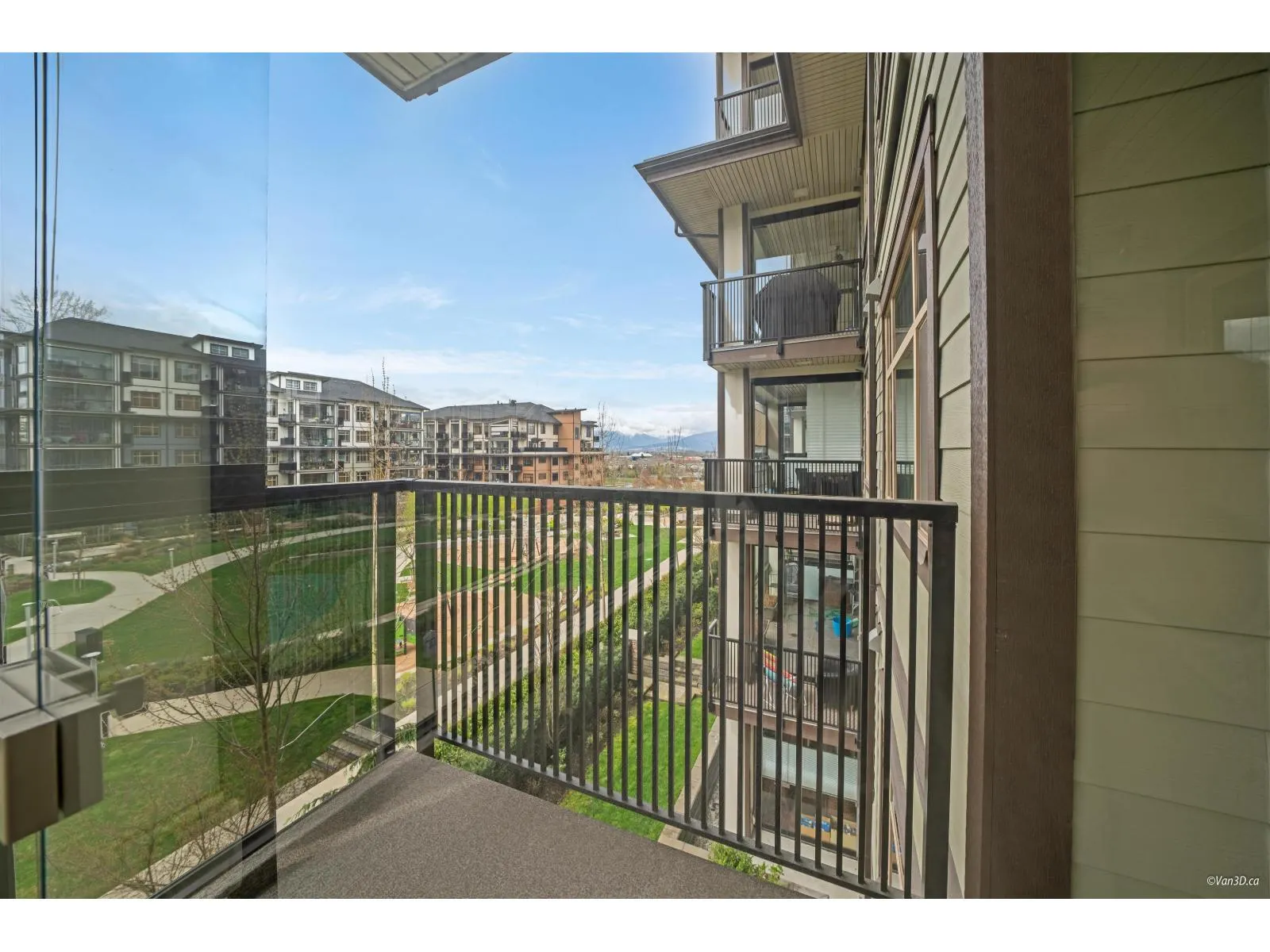 305 8561 203A STREET