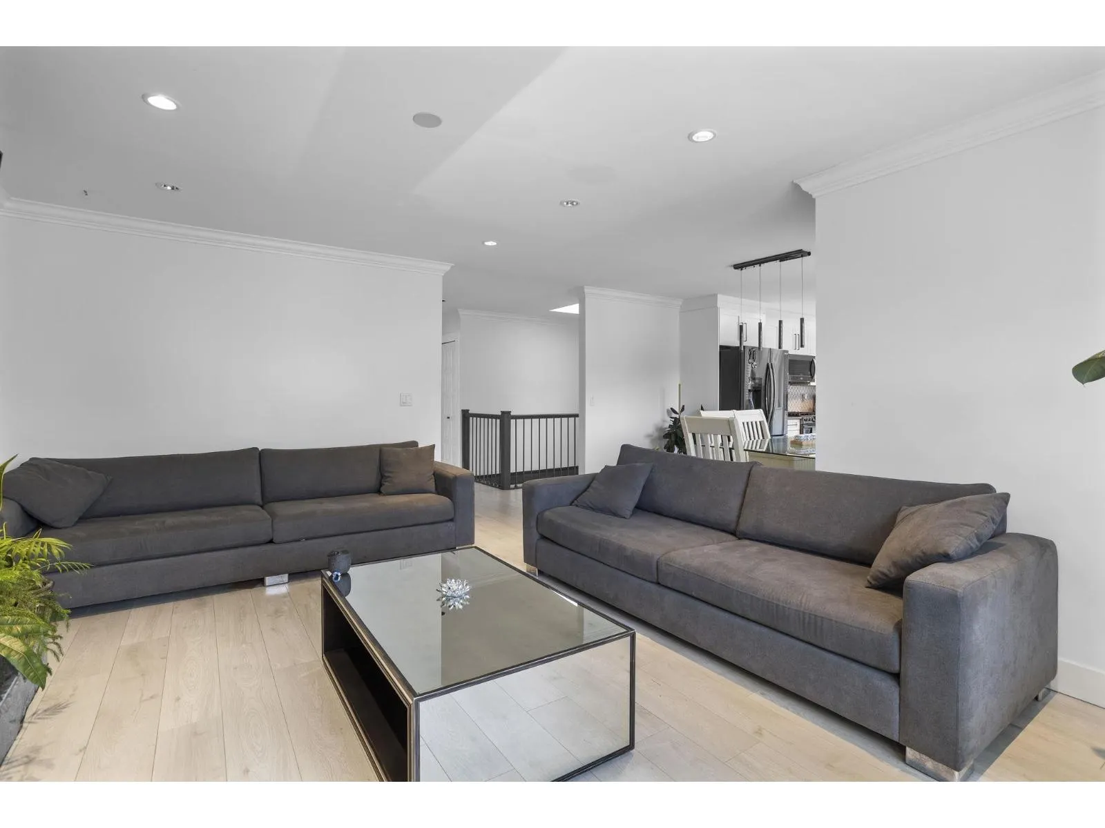 11885 CHATEAU WYND