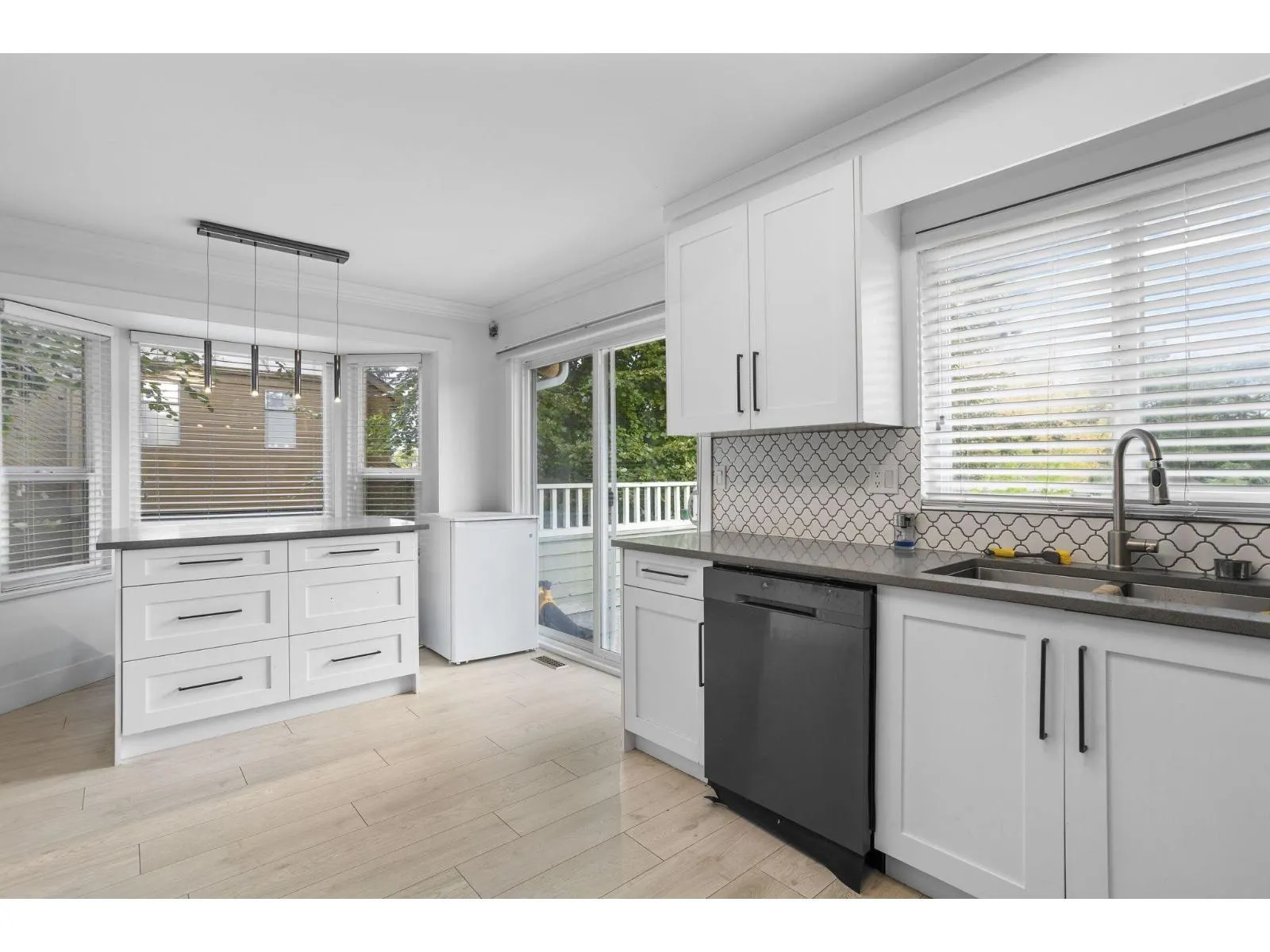 11885 CHATEAU WYND