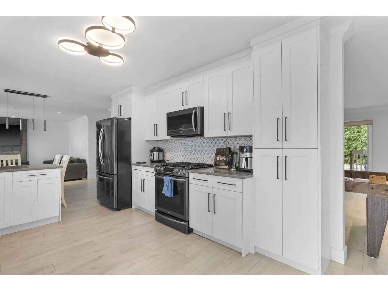11885 CHATEAU WYND