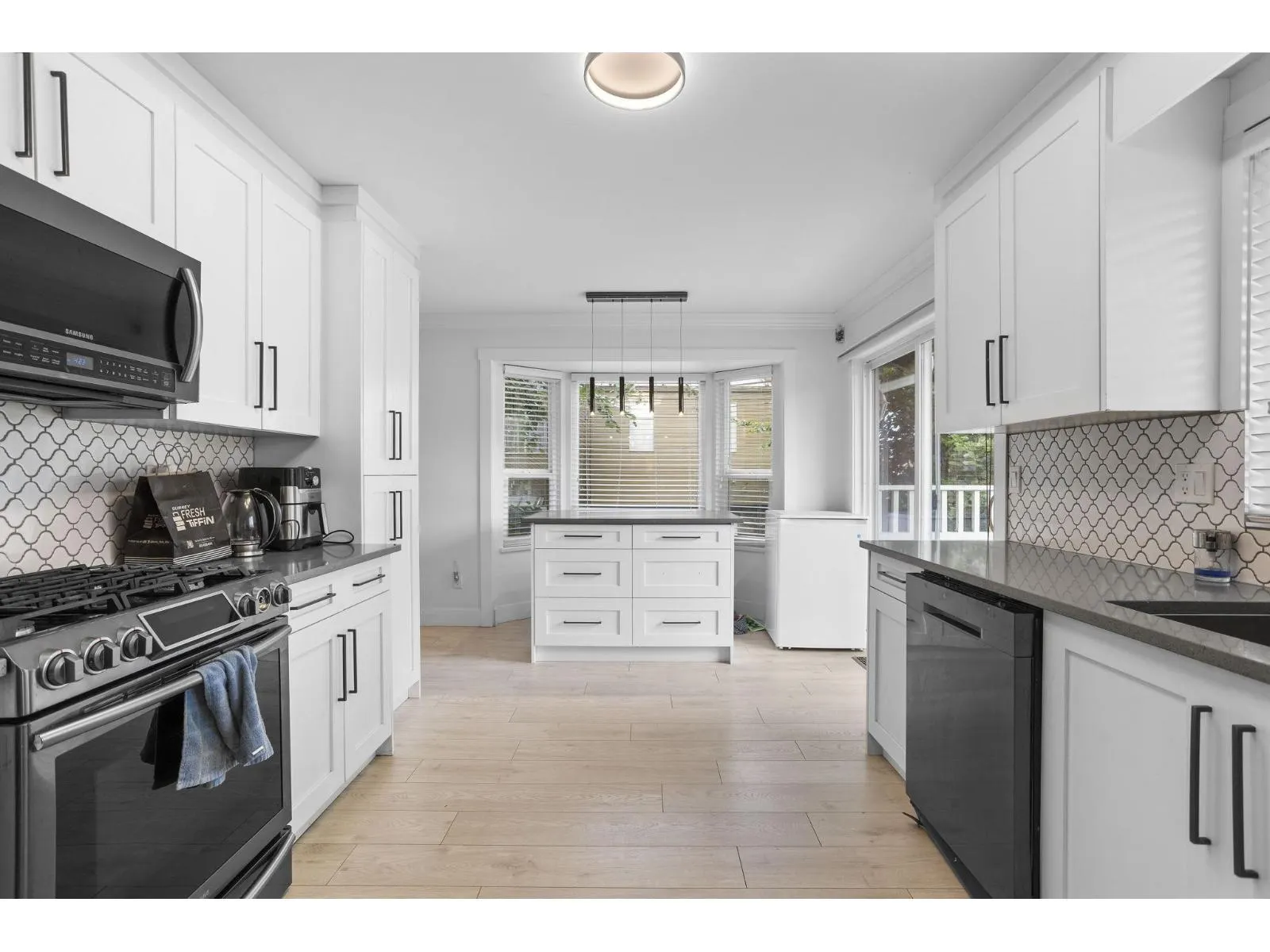 11885 CHATEAU WYND