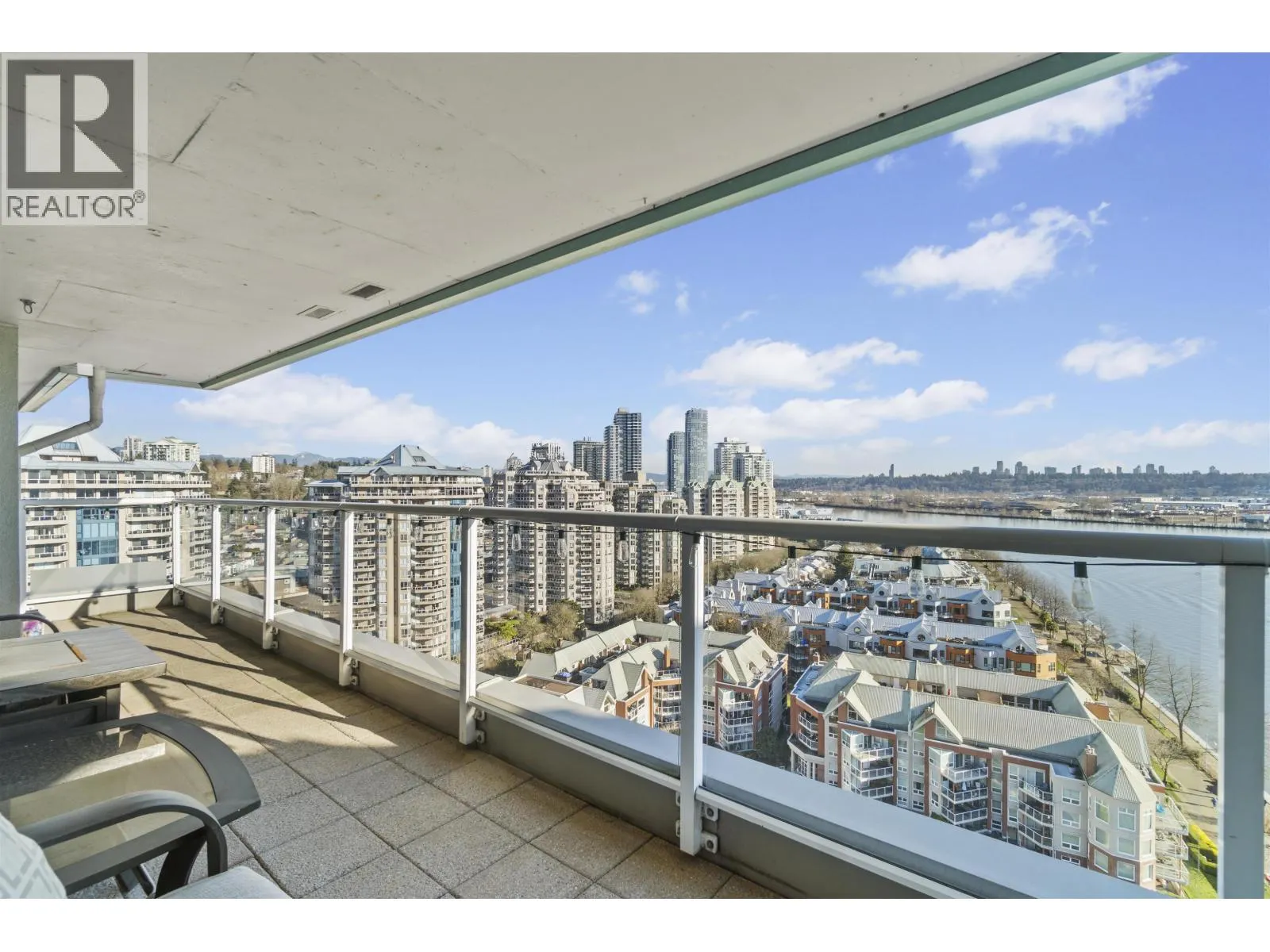 1901 1250 QUAYSIDE DRIVE