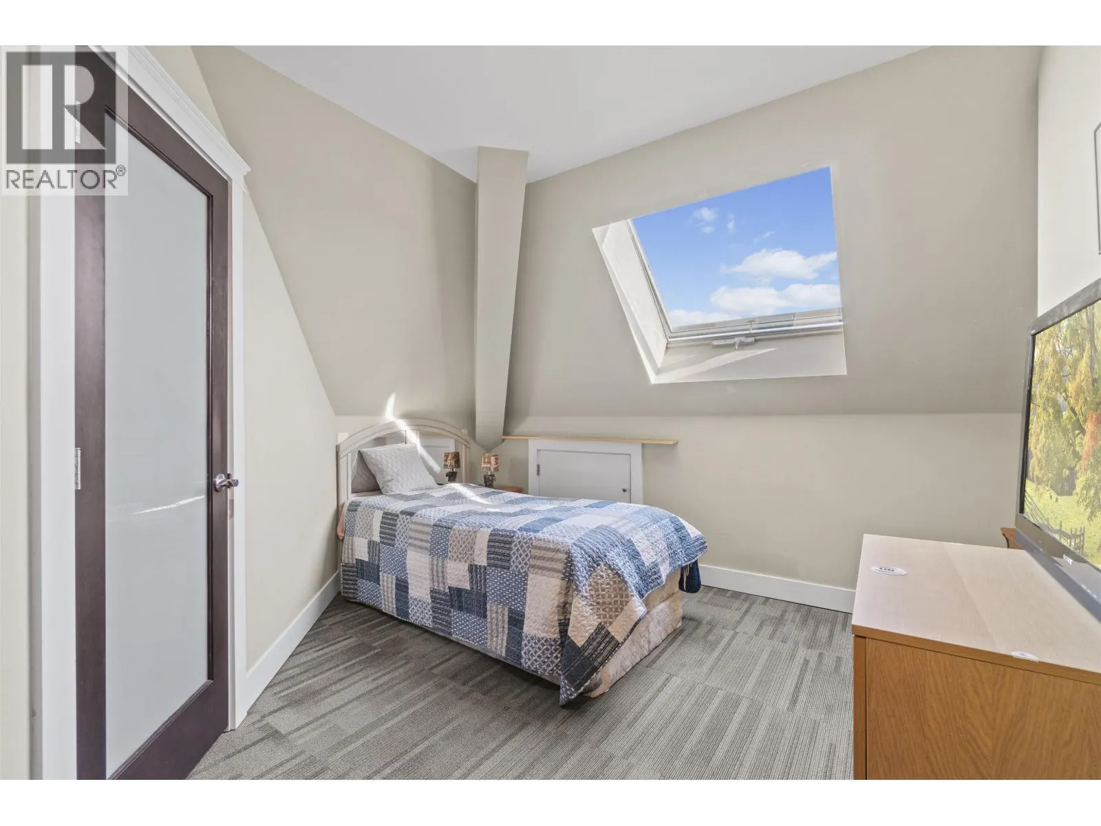 1901 1250 QUAYSIDE DRIVE