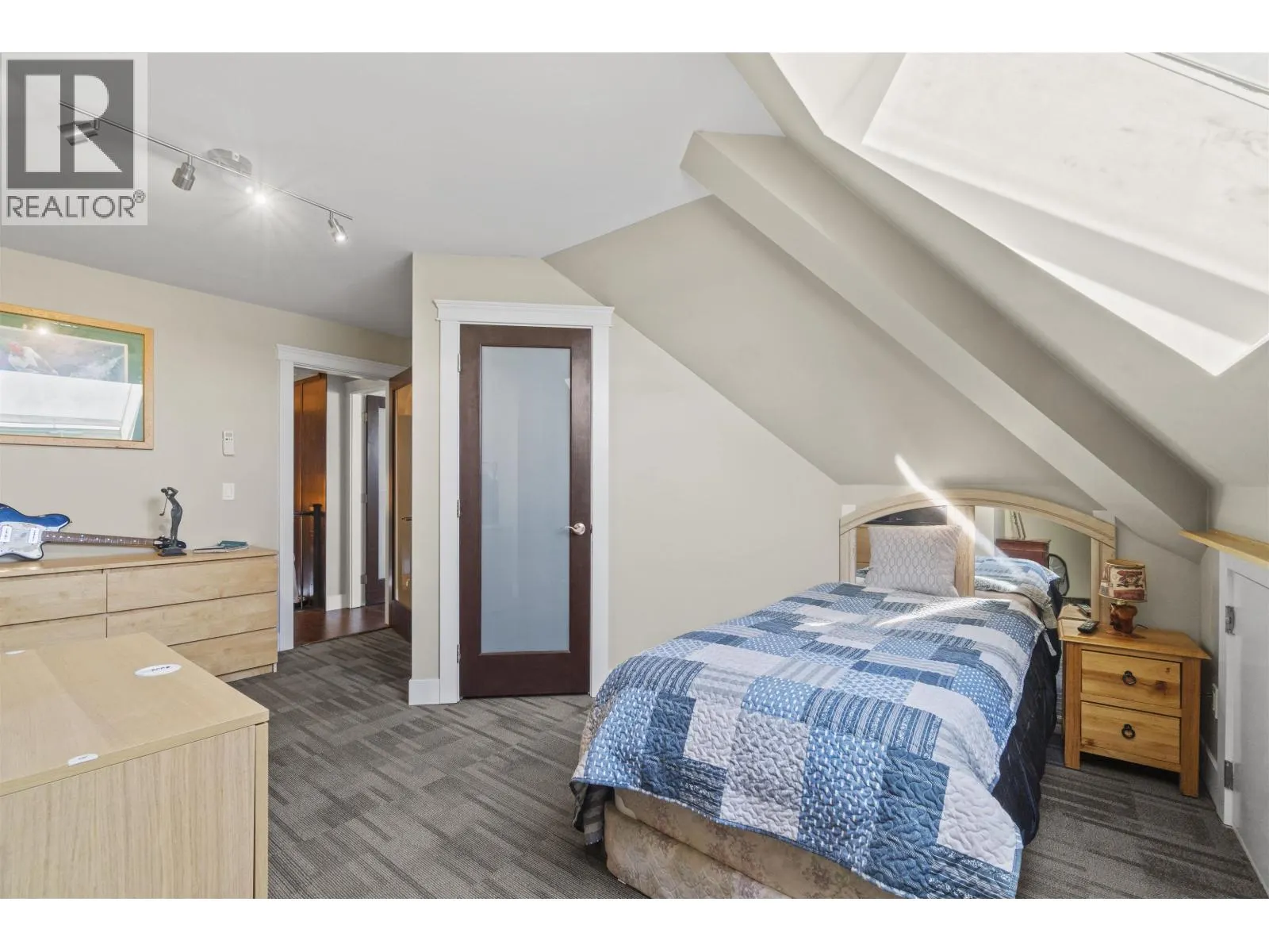 1901 1250 QUAYSIDE DRIVE