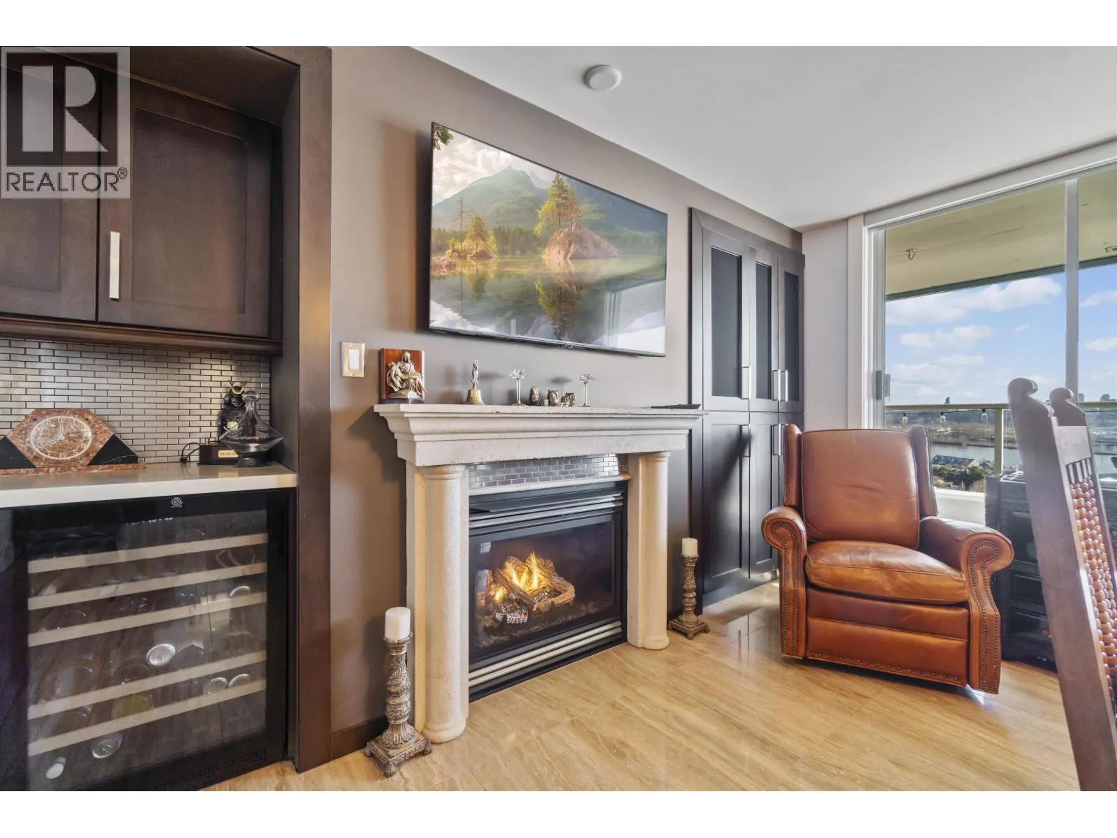 1901 1250 QUAYSIDE DRIVE