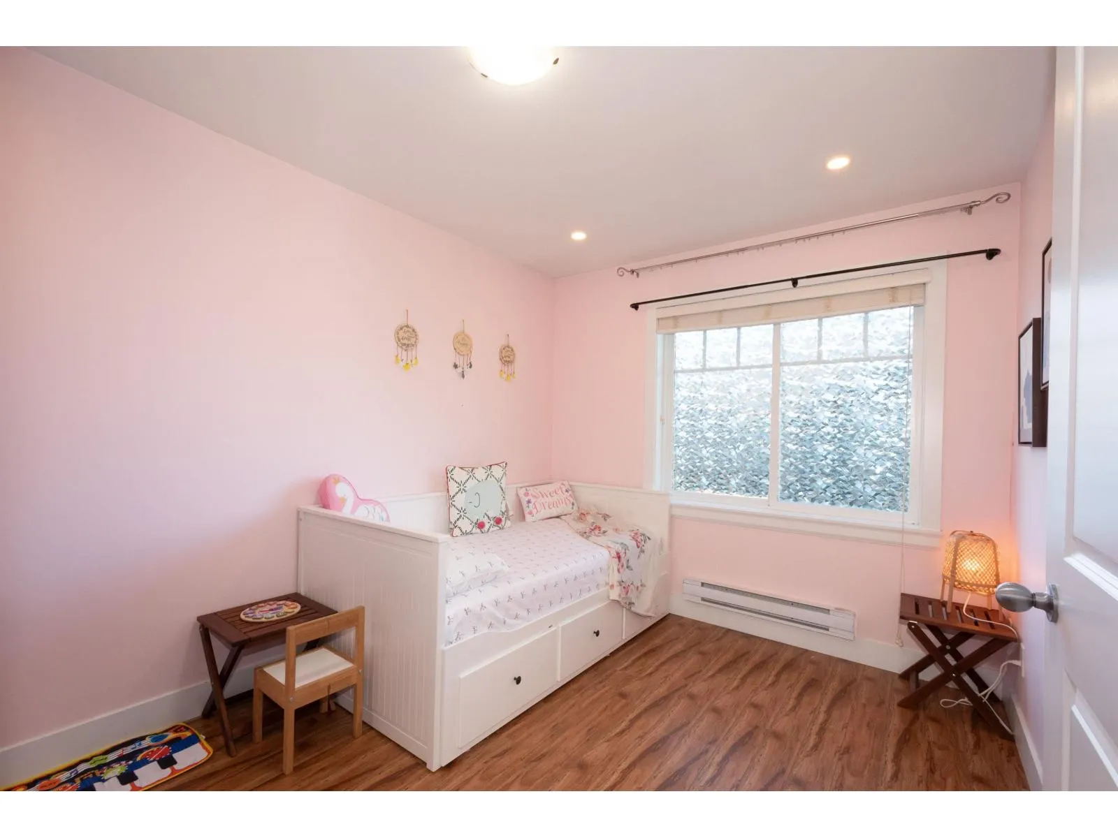 8 6383 140 STREET