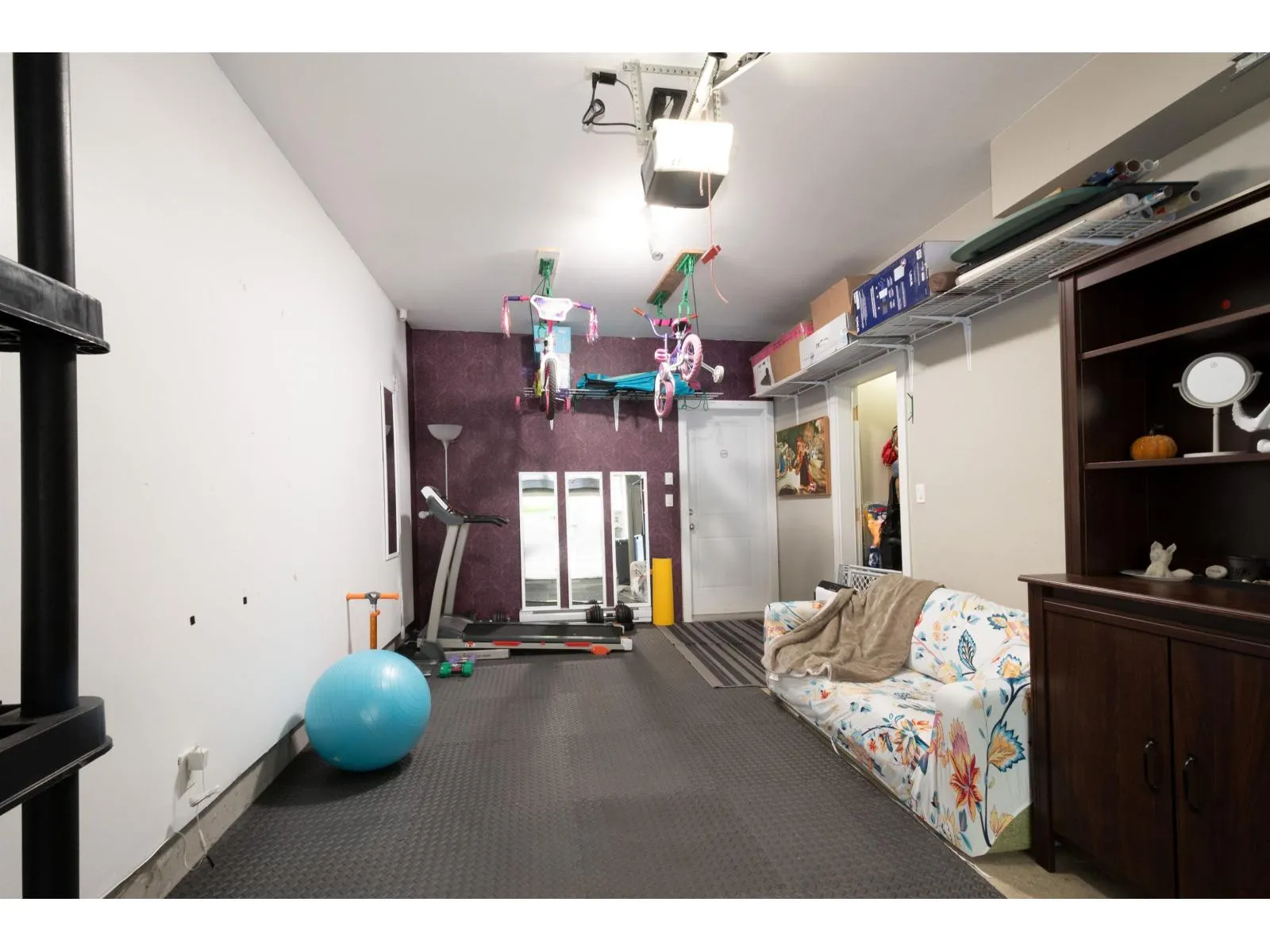 8 6383 140 STREET