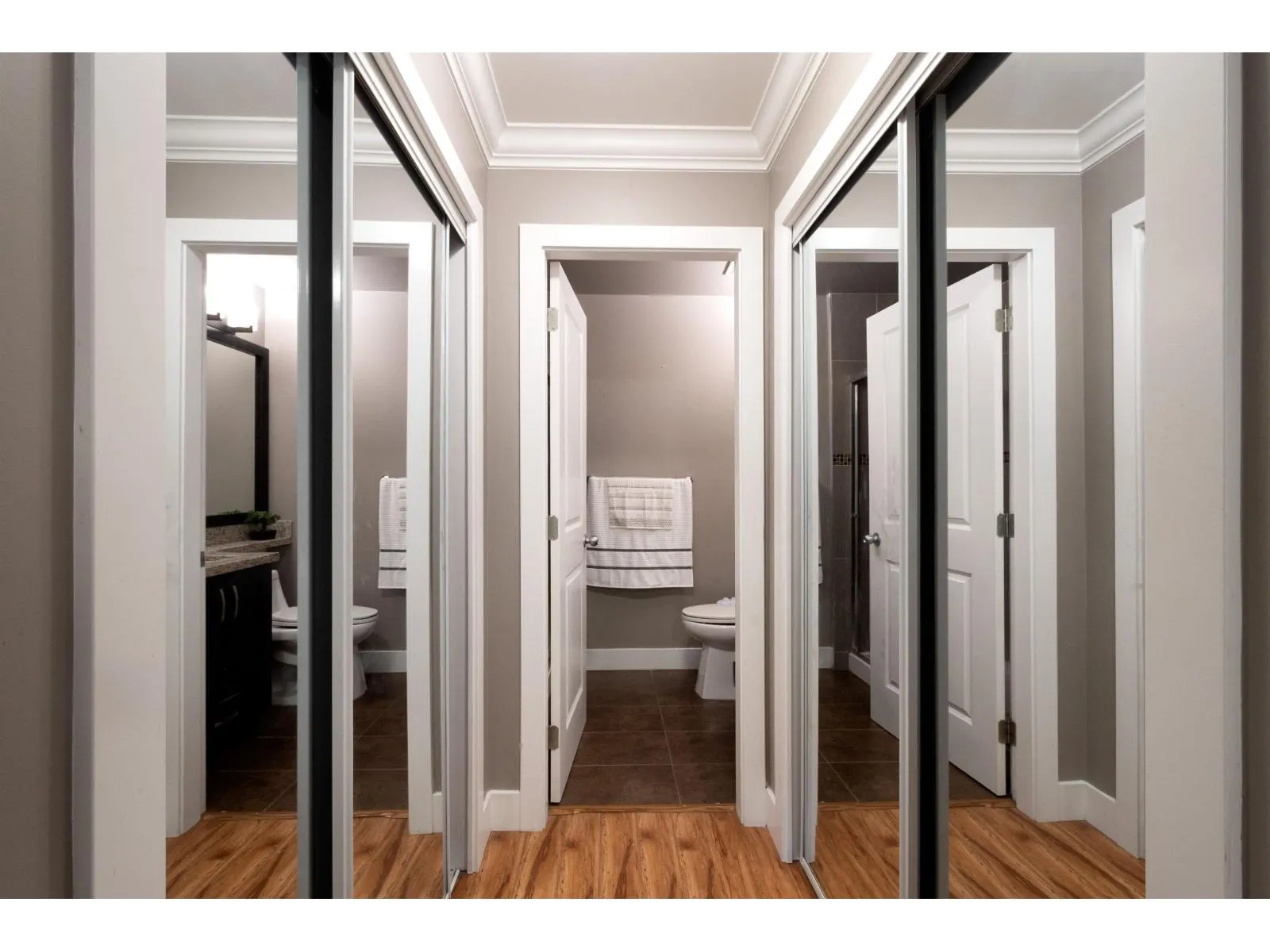 8 6383 140 STREET