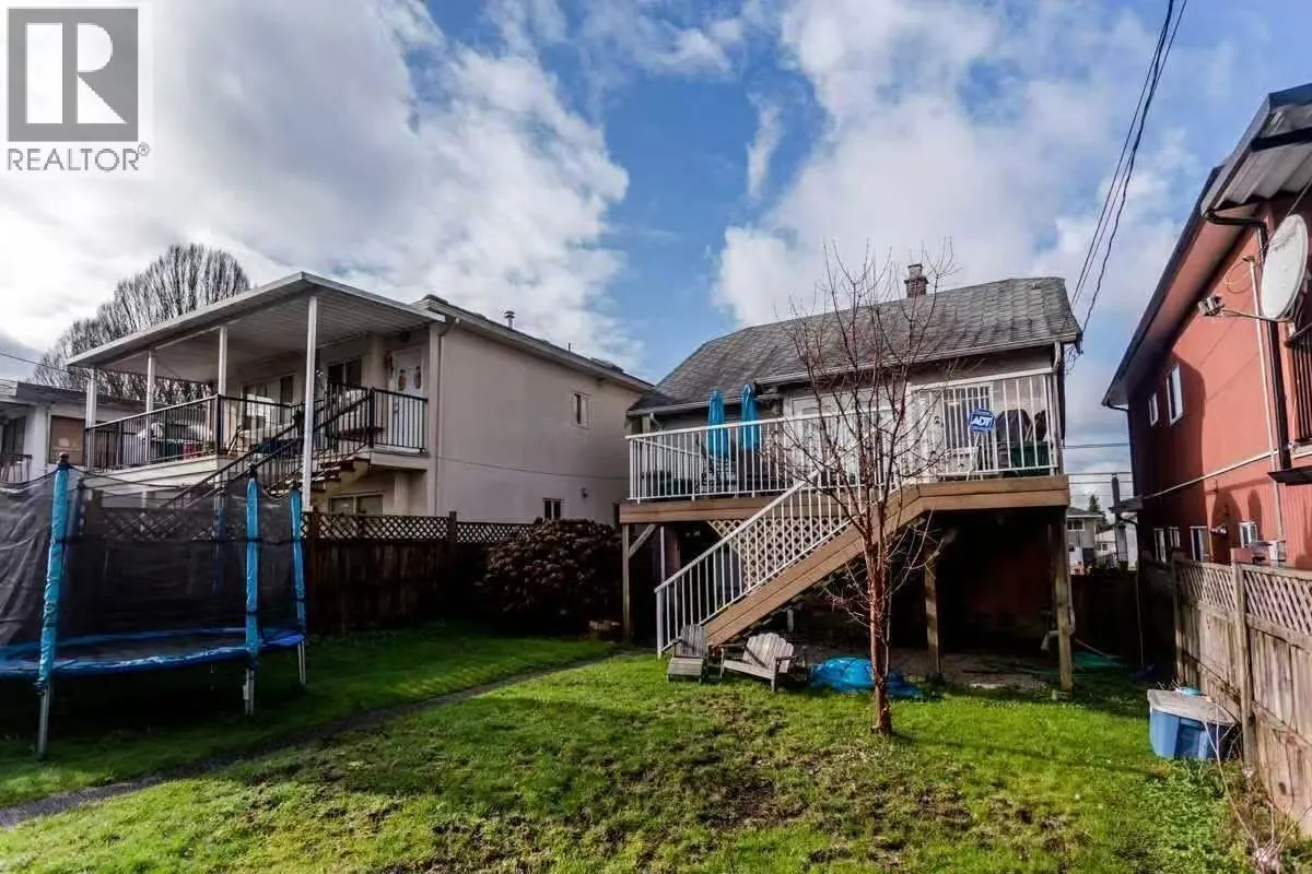 4358 VICTORIA DRIVE