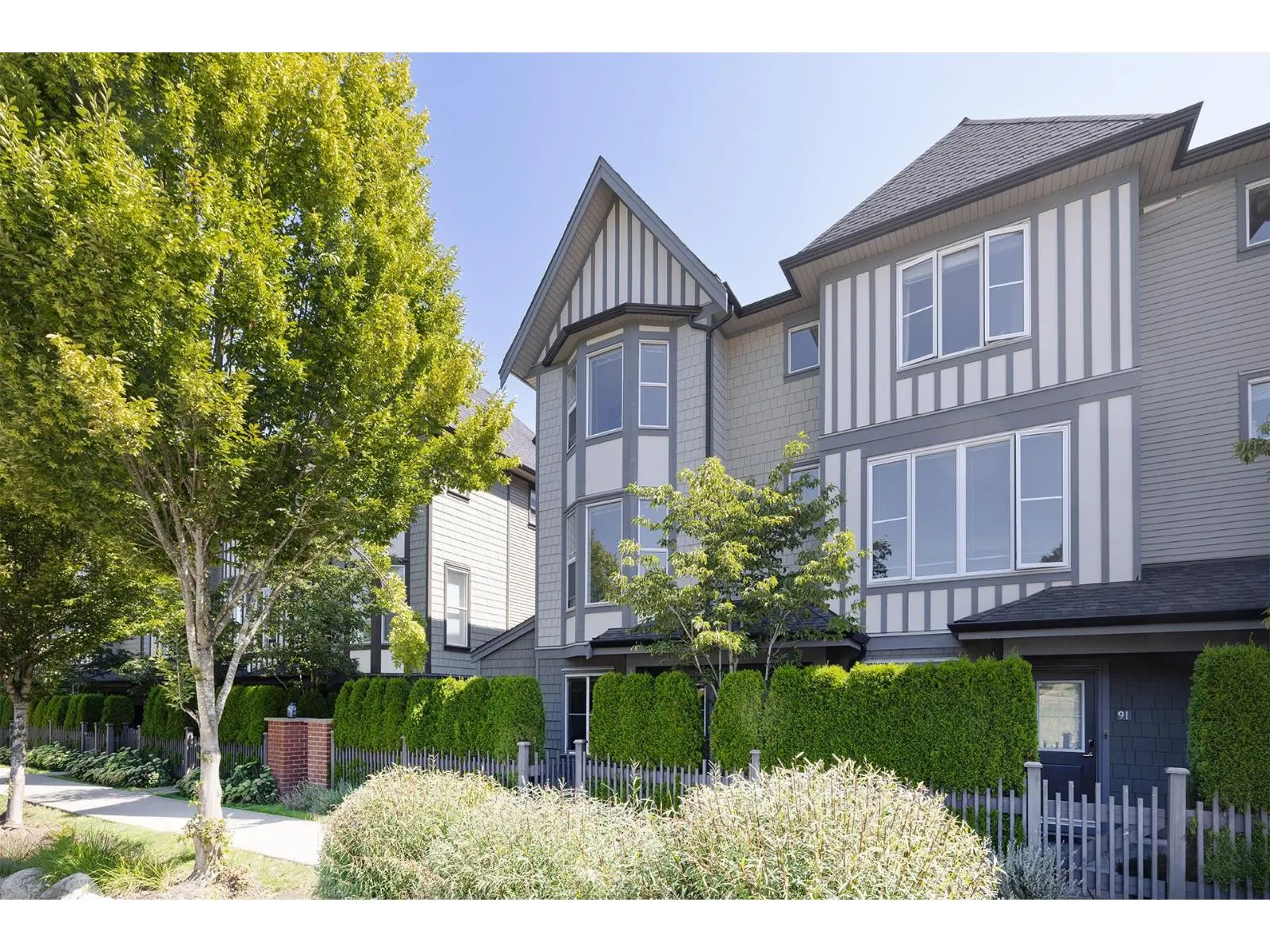 92 8050 204 STREET