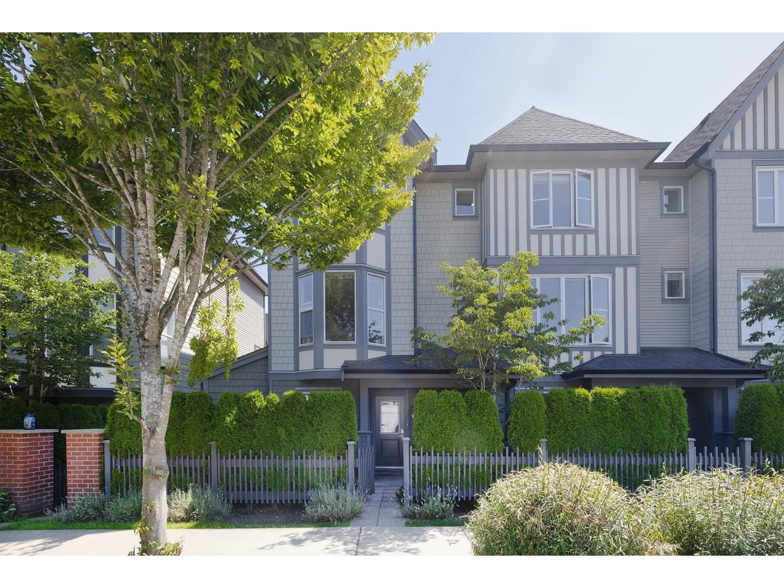 92 8050 204 STREET