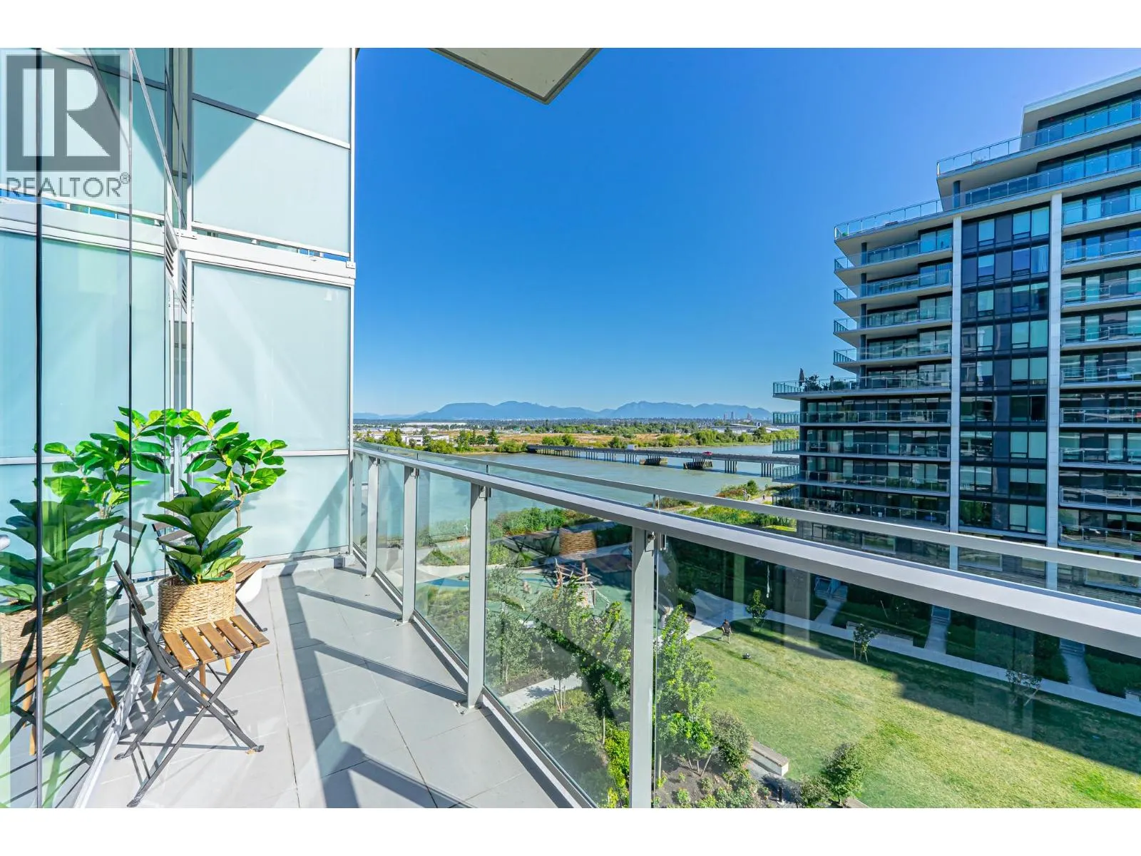 606 6633 PEARSON WAY