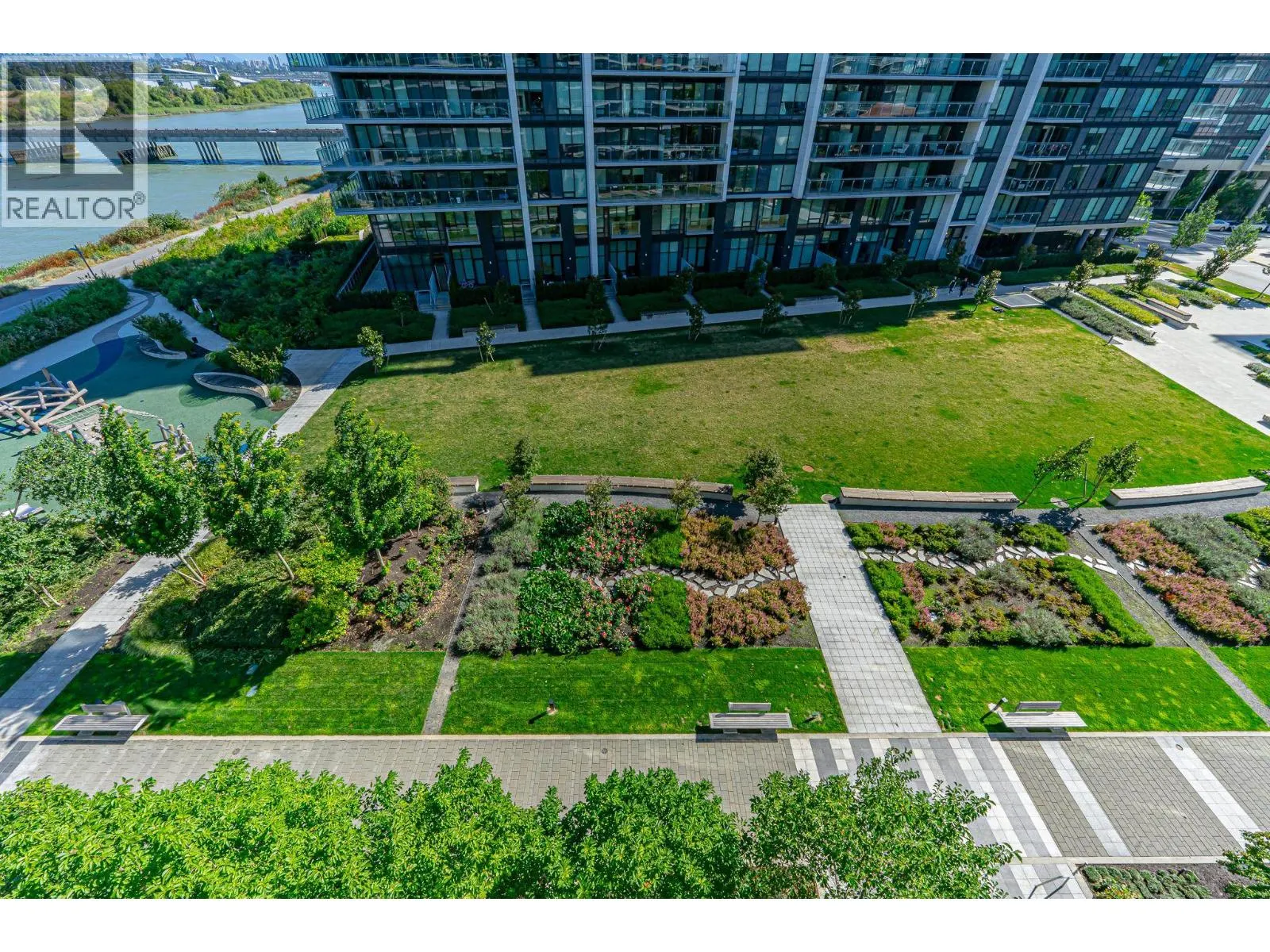 606 6633 PEARSON WAY