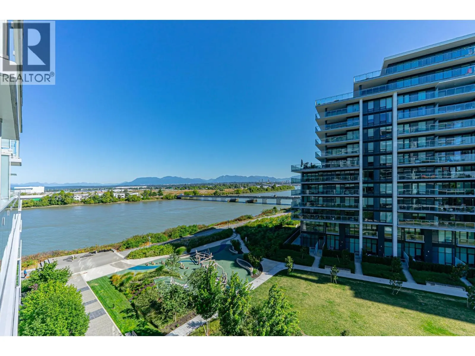606 6633 PEARSON WAY