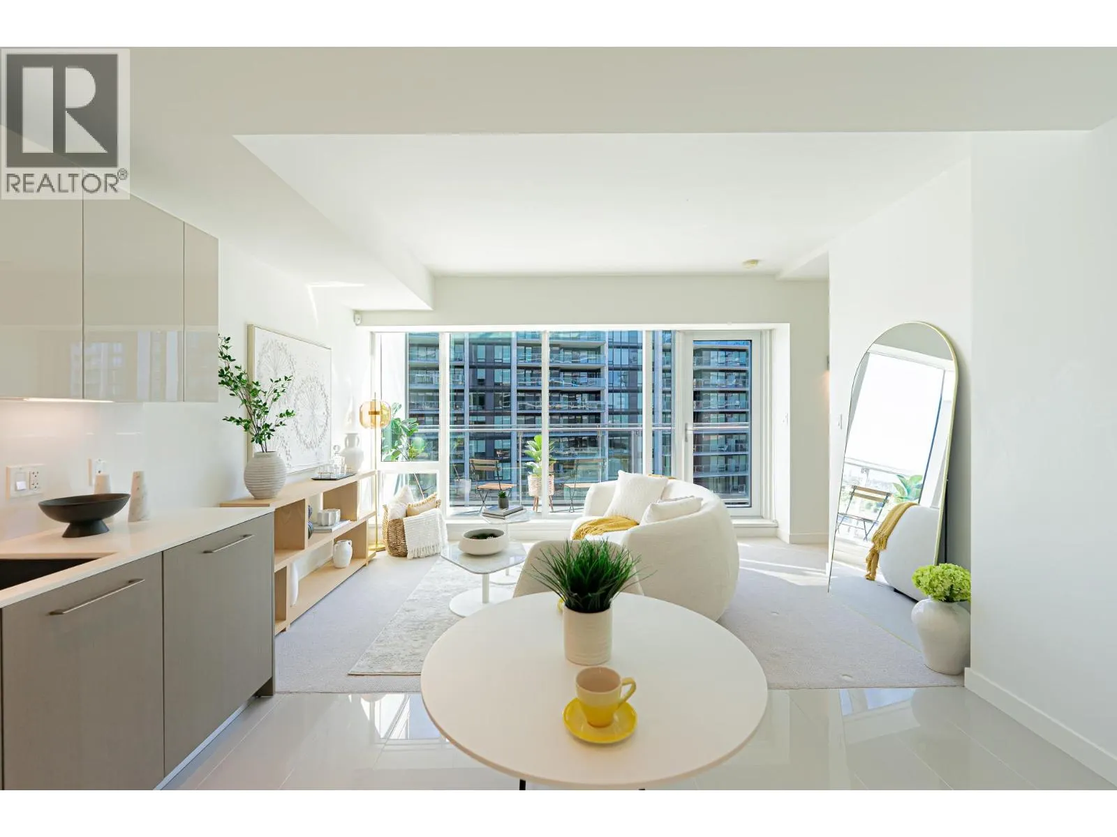 606 6633 PEARSON WAY