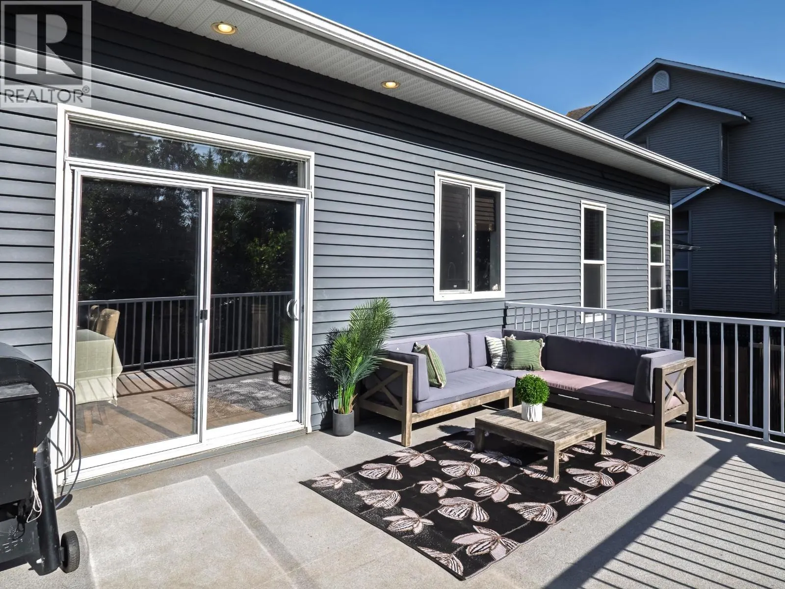 6933 EUGENE ROAD