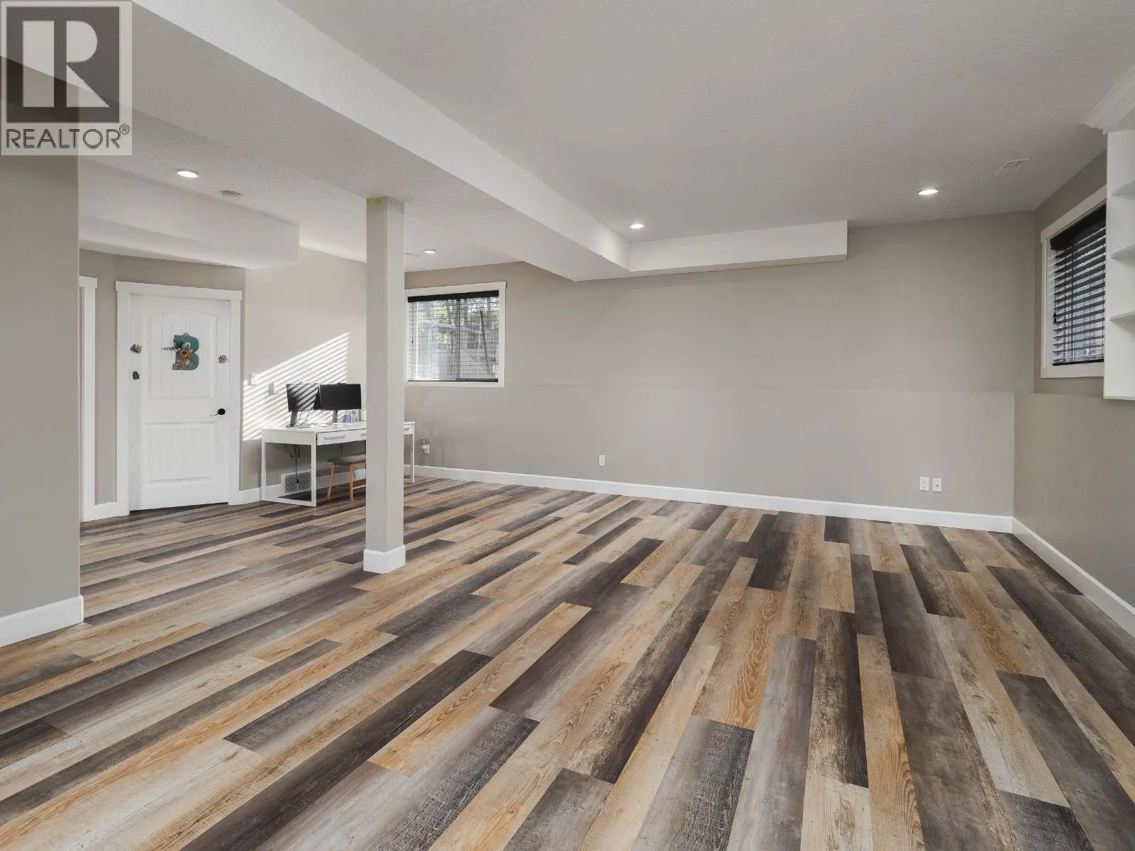 6933 EUGENE ROAD