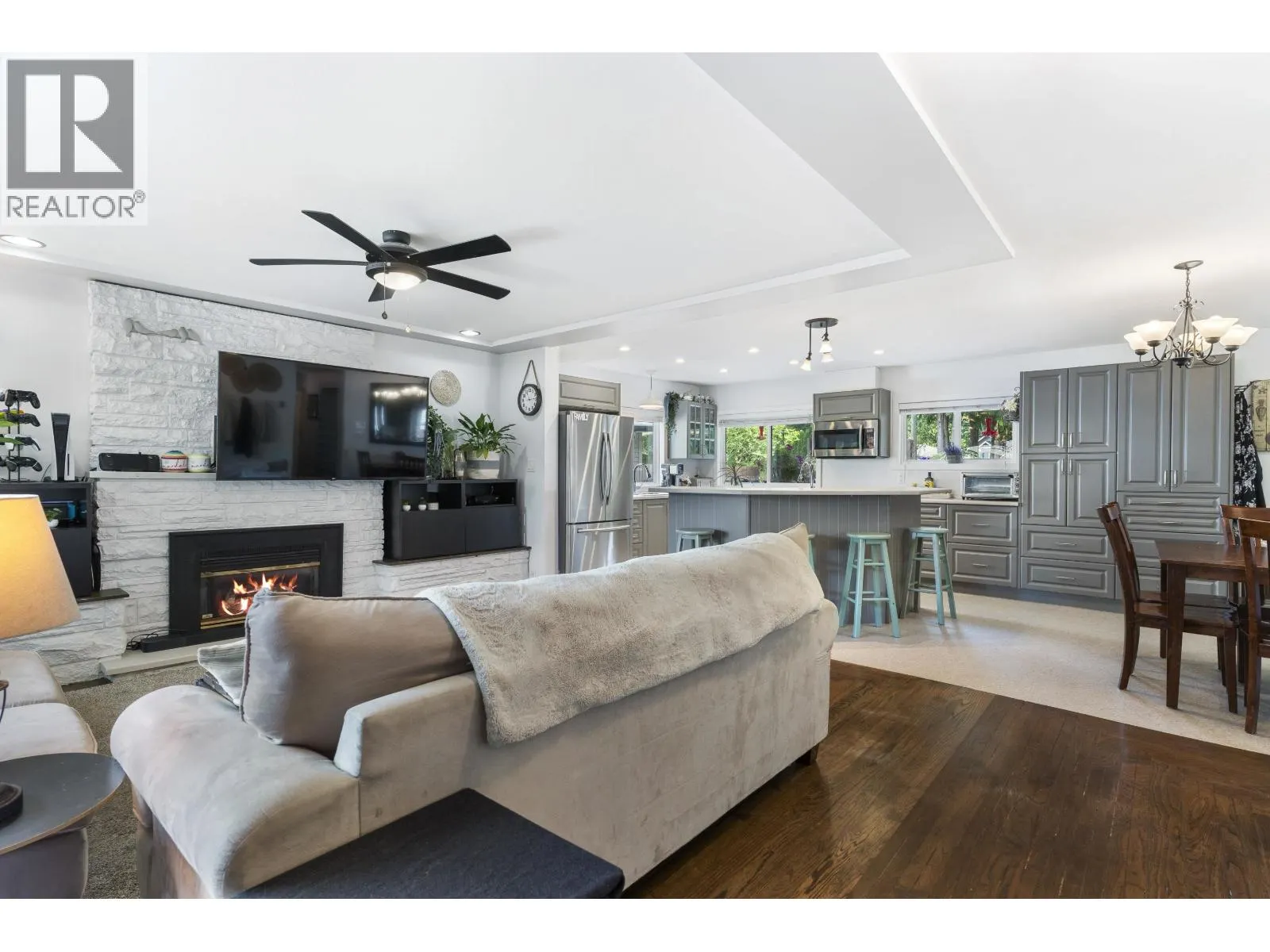 2850 COAST MERIDIAN ROAD