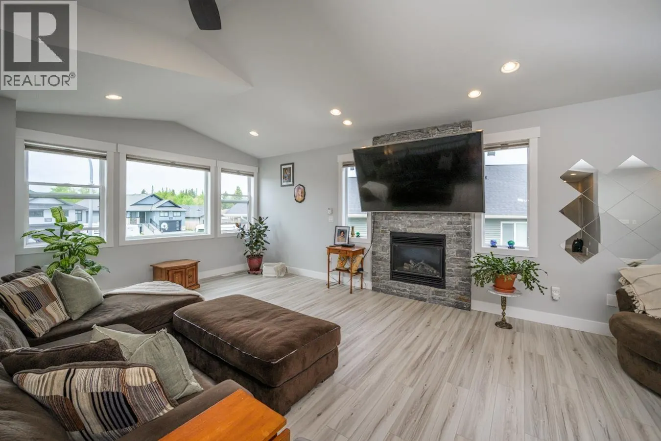 6260 ORBIN PLACE