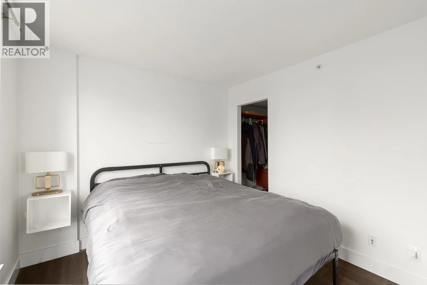 2710 928 BEATTY STREET