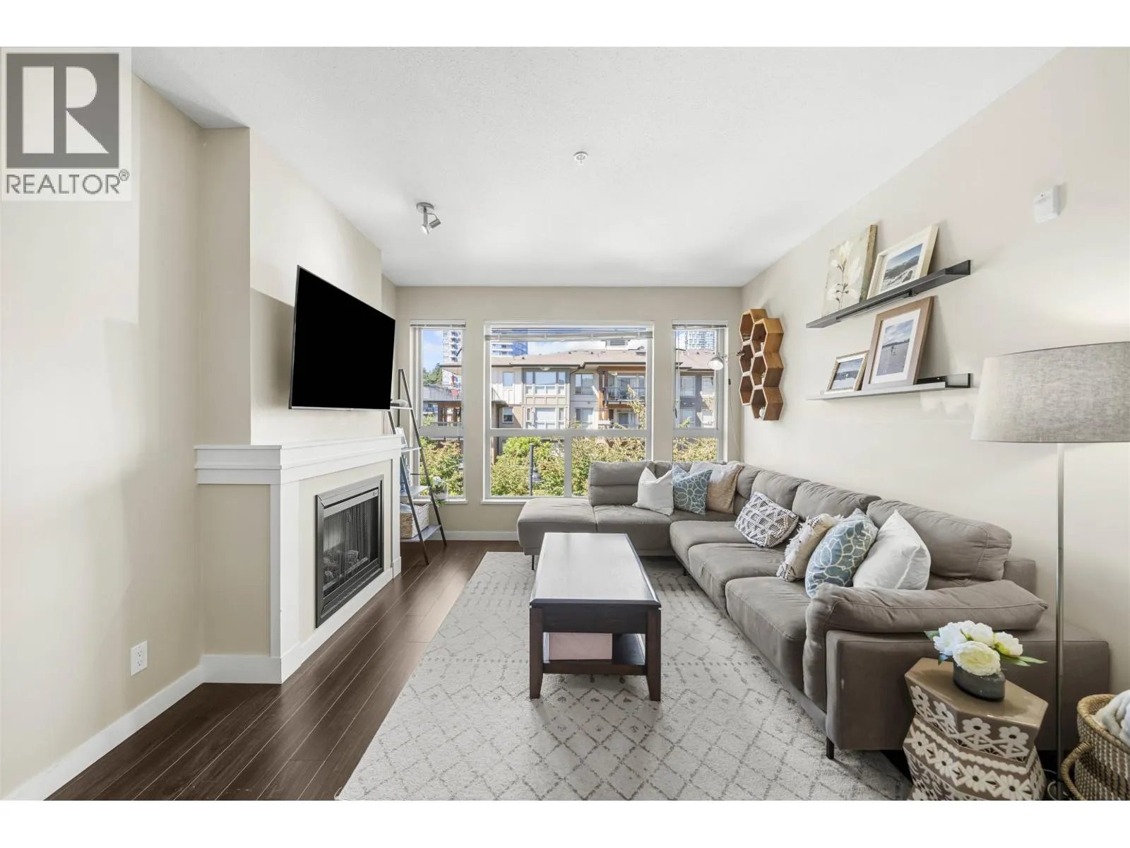 310 1153 KENSAL PLACE