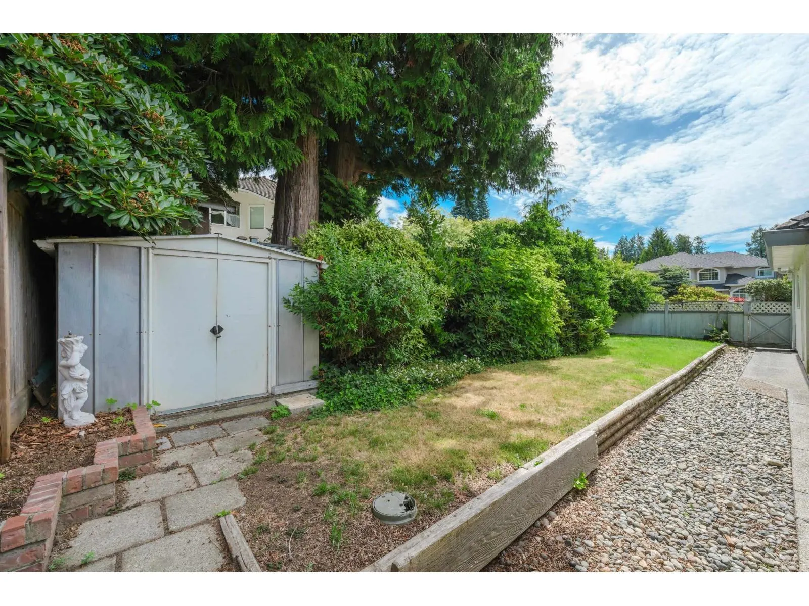 1829 OCEAN SURF PLACE