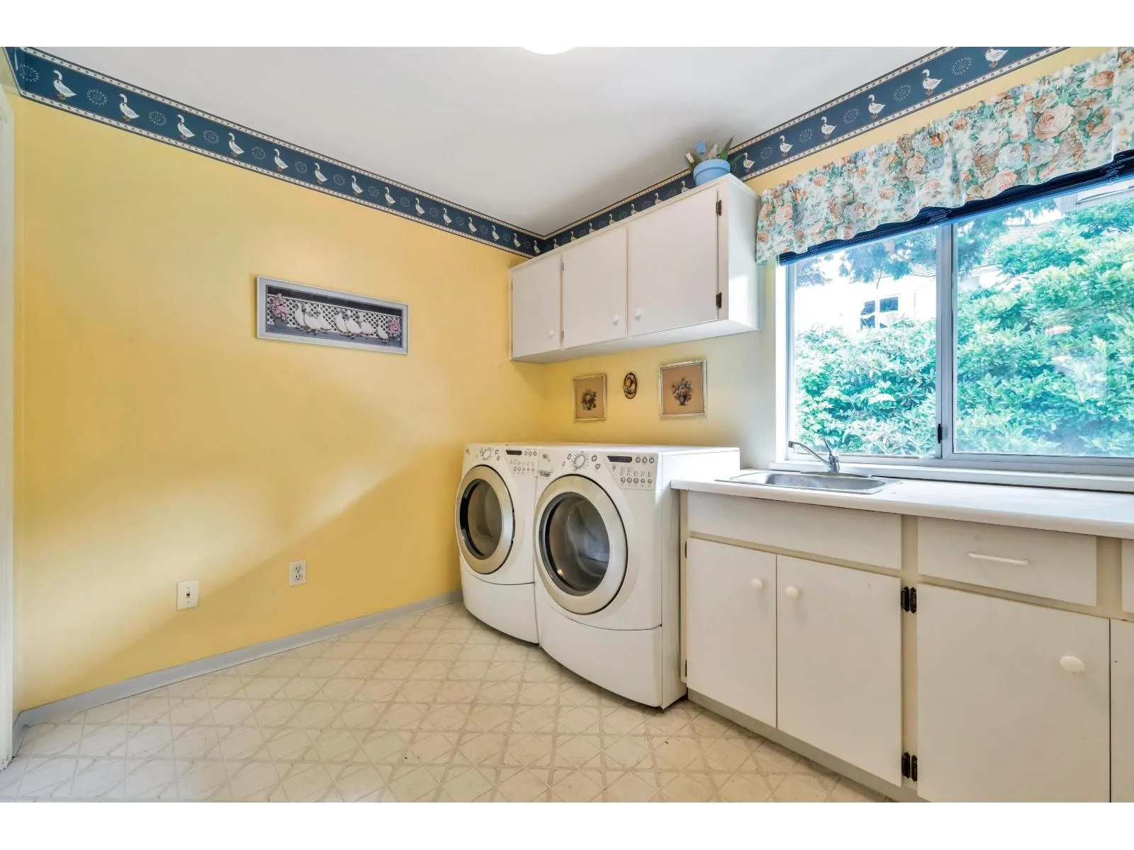 1829 OCEAN SURF PLACE