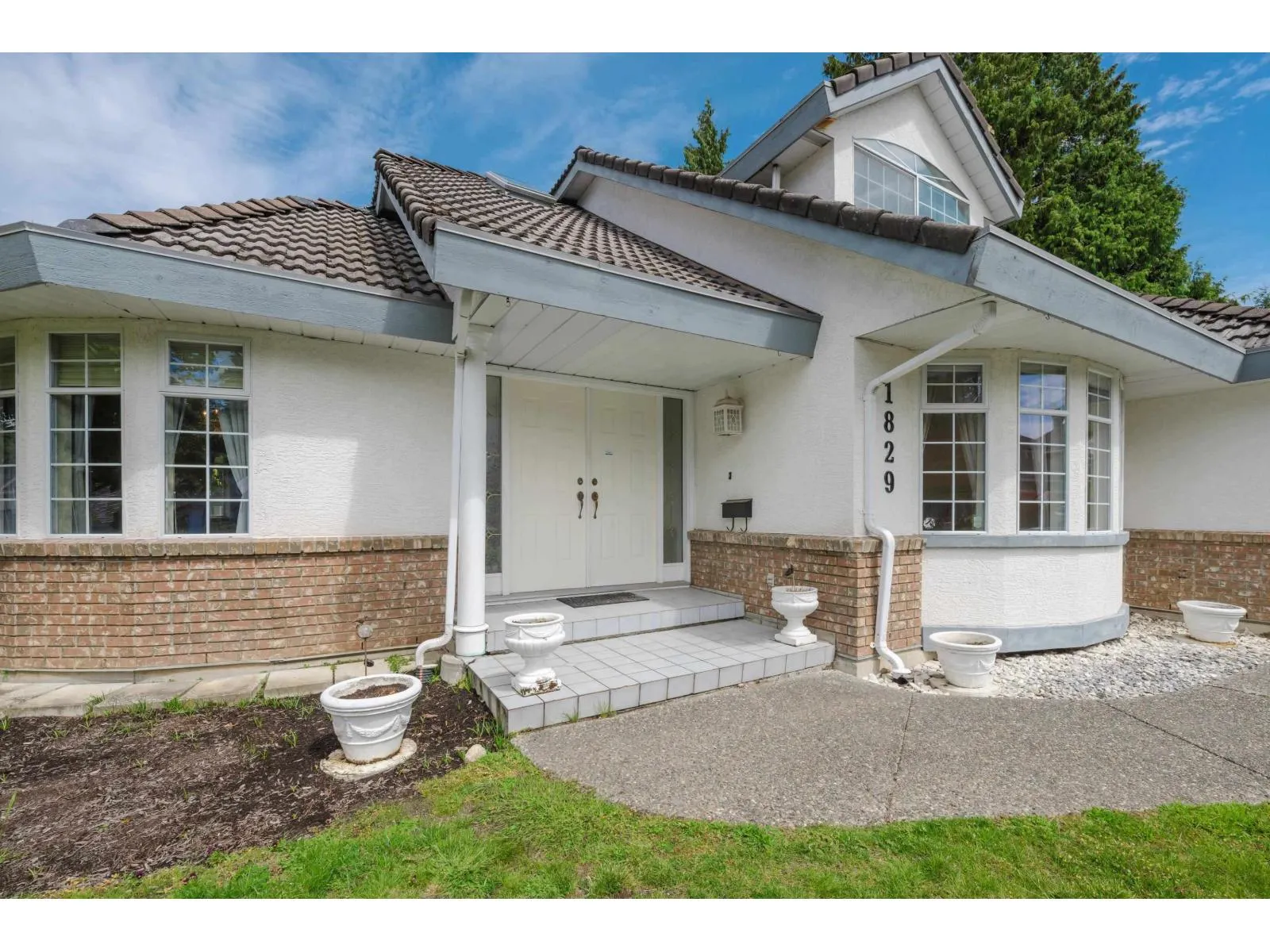 1829 OCEAN SURF PLACE